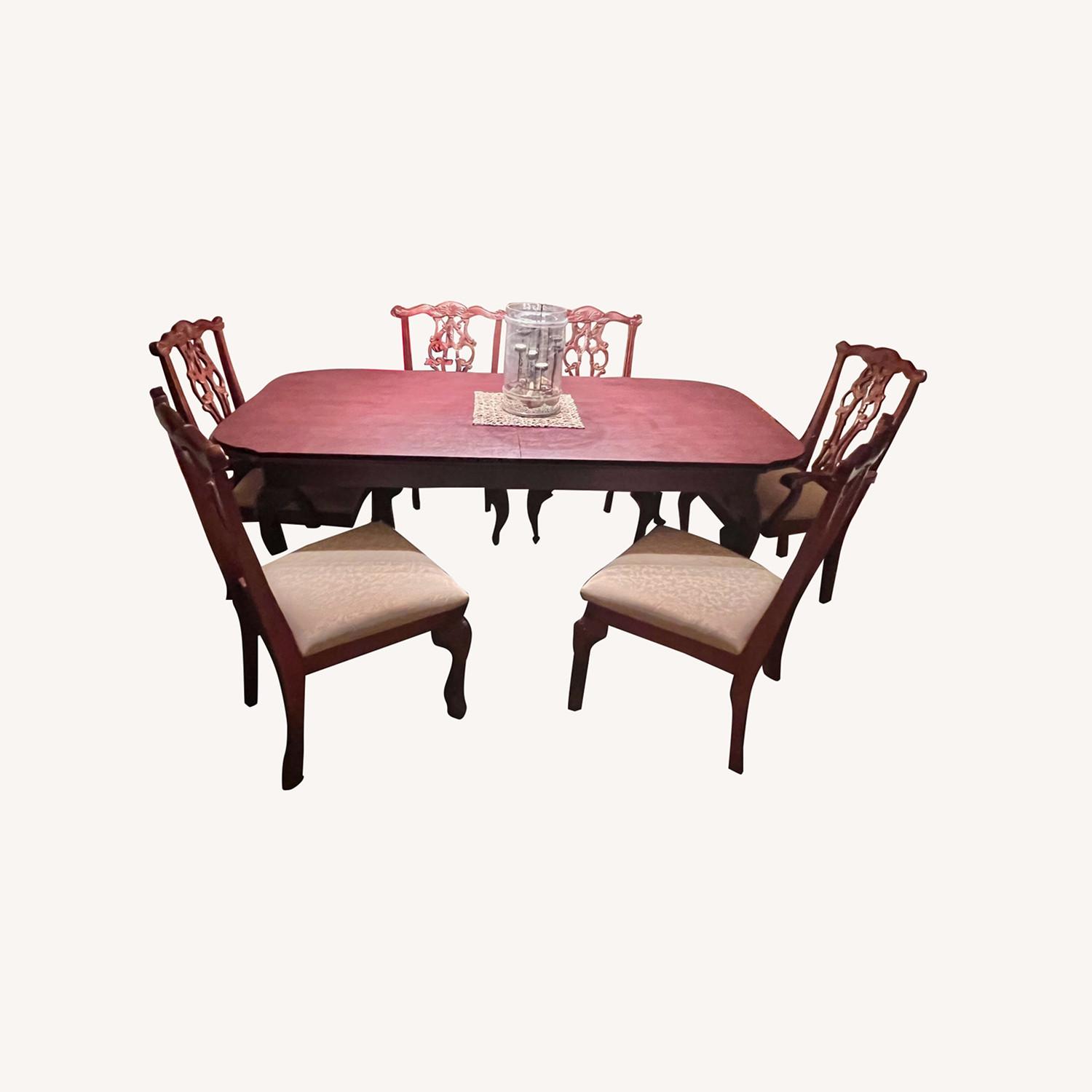 Basset Dining Room Set W Leaf and 6 Chairs - image-0