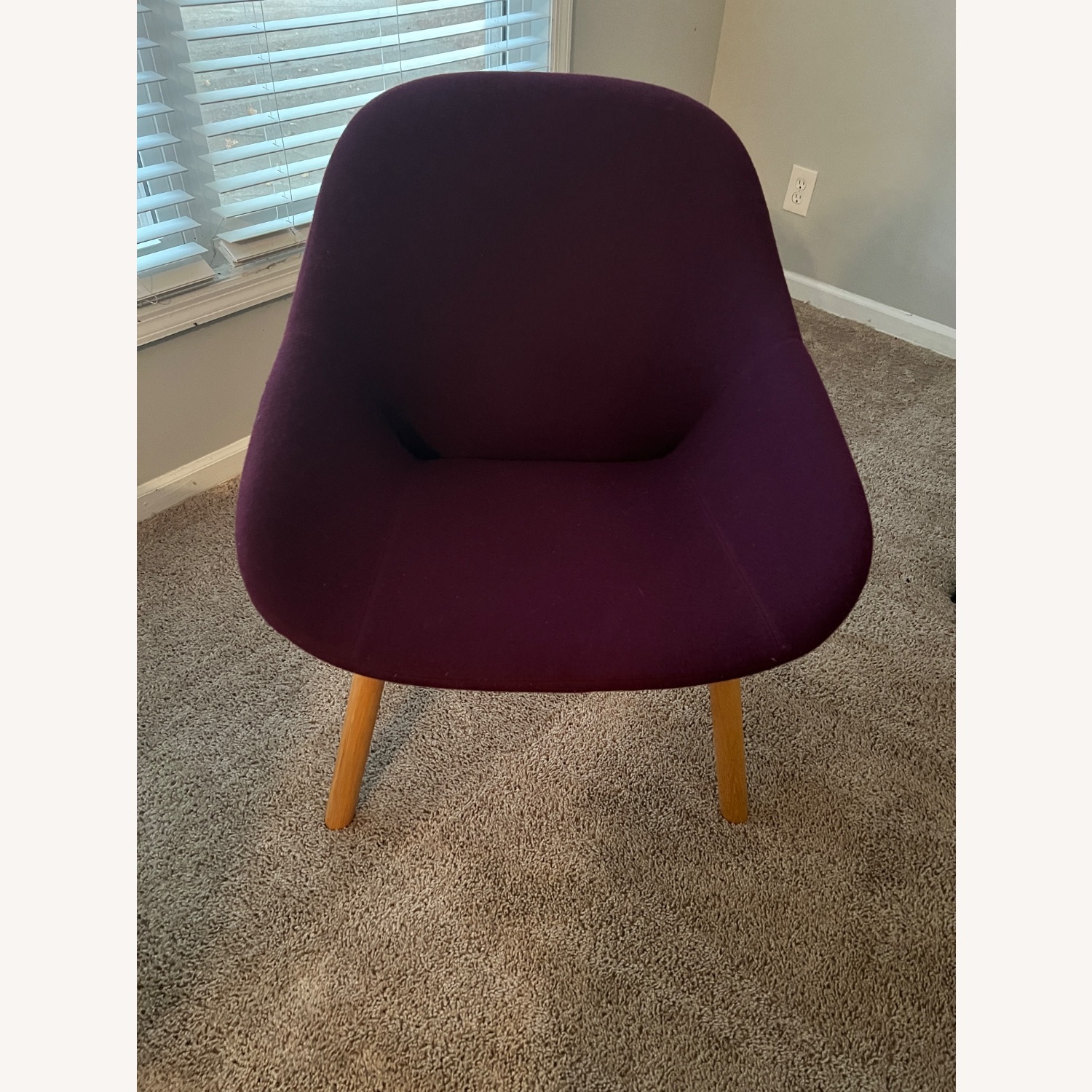 Artifort 2 Purple Beso Lounge Chairs   - image-2