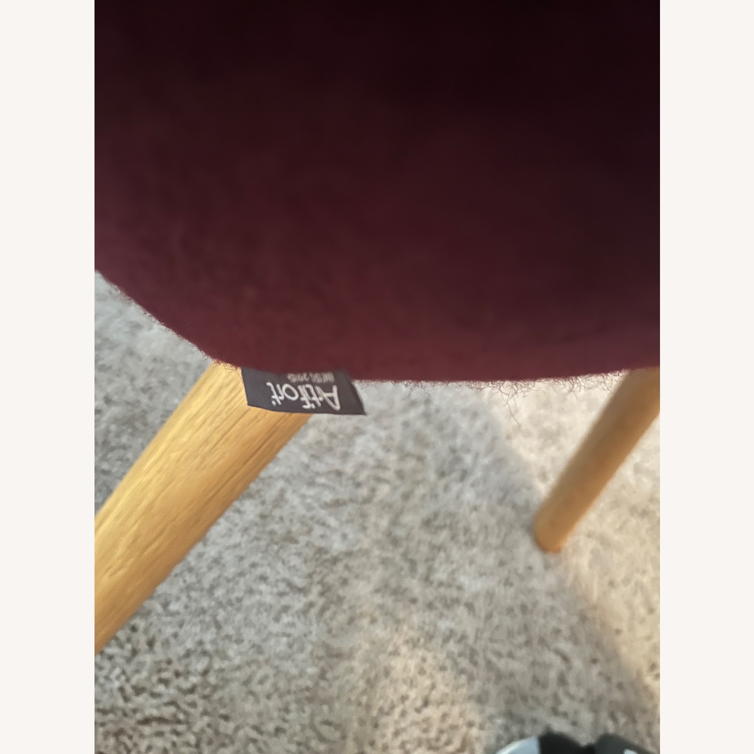 Artifort 2 Purple Beso Lounge Chairs   - image-1