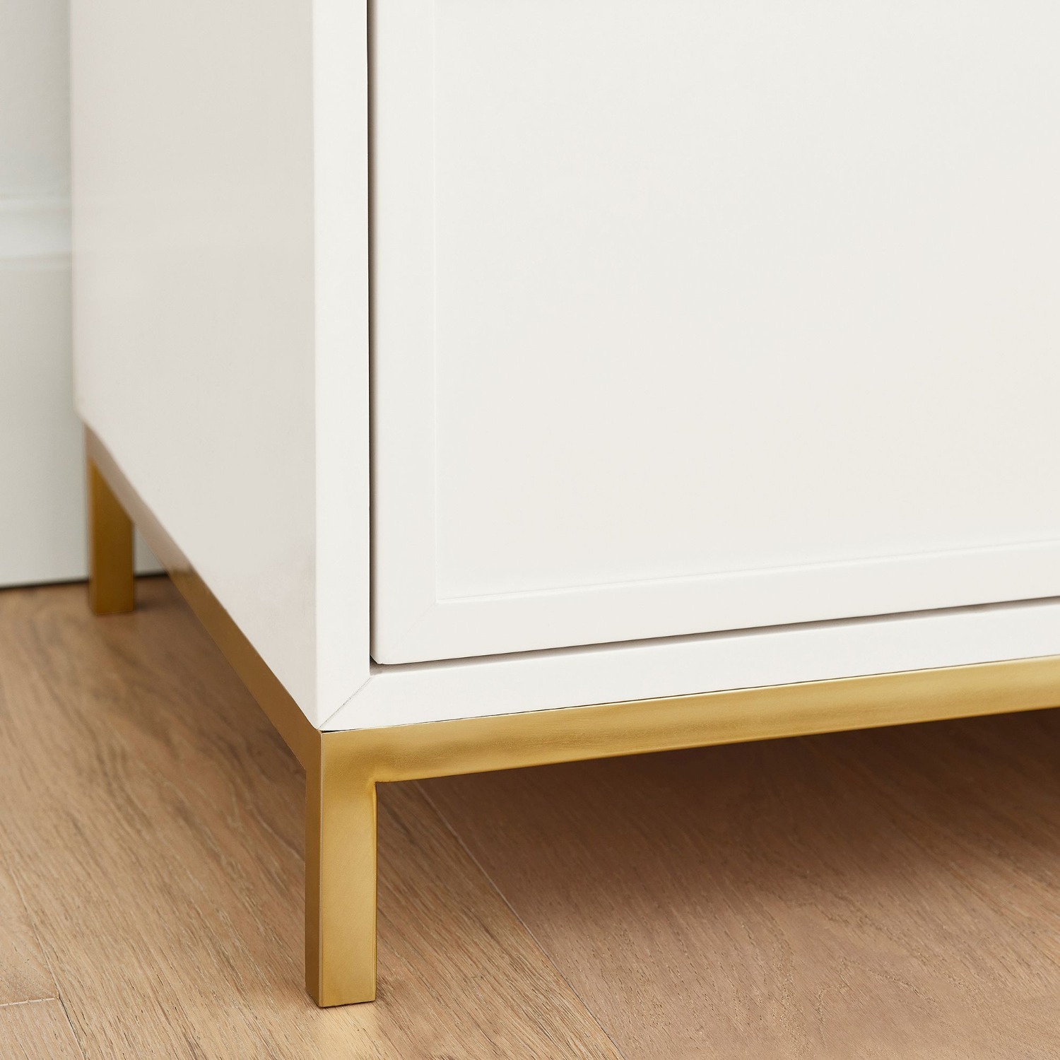 Pottery Barn Teen Blaire 9-Drawer Grand Dresser  - image-5