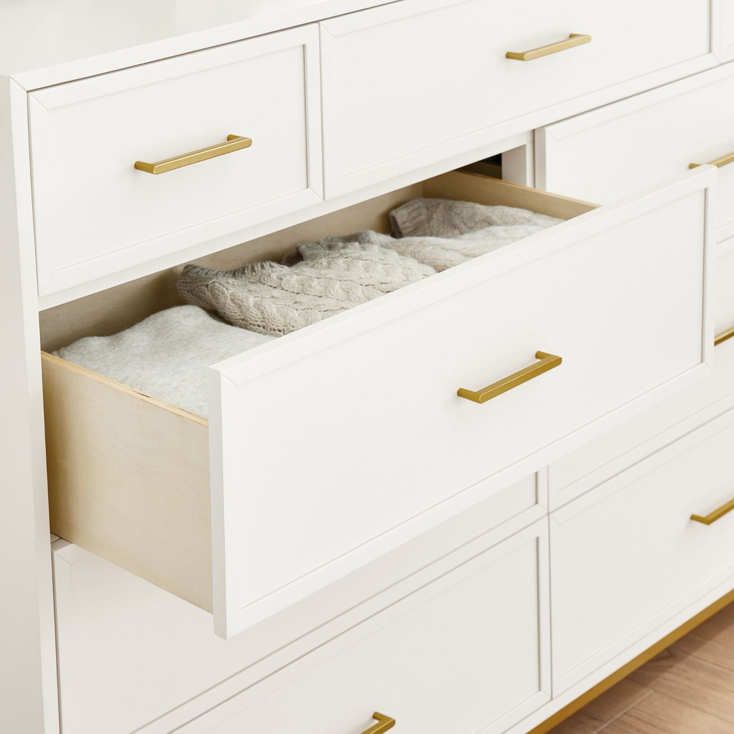 Pottery Barn Teen Blaire 9-Drawer Grand Dresser  - image-6