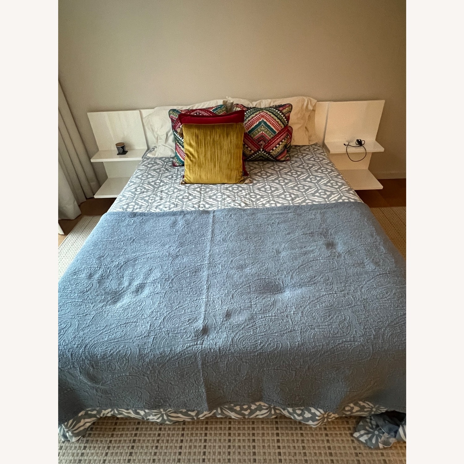 CB2 Andes Acadia White Platform Queen Bed - image-2