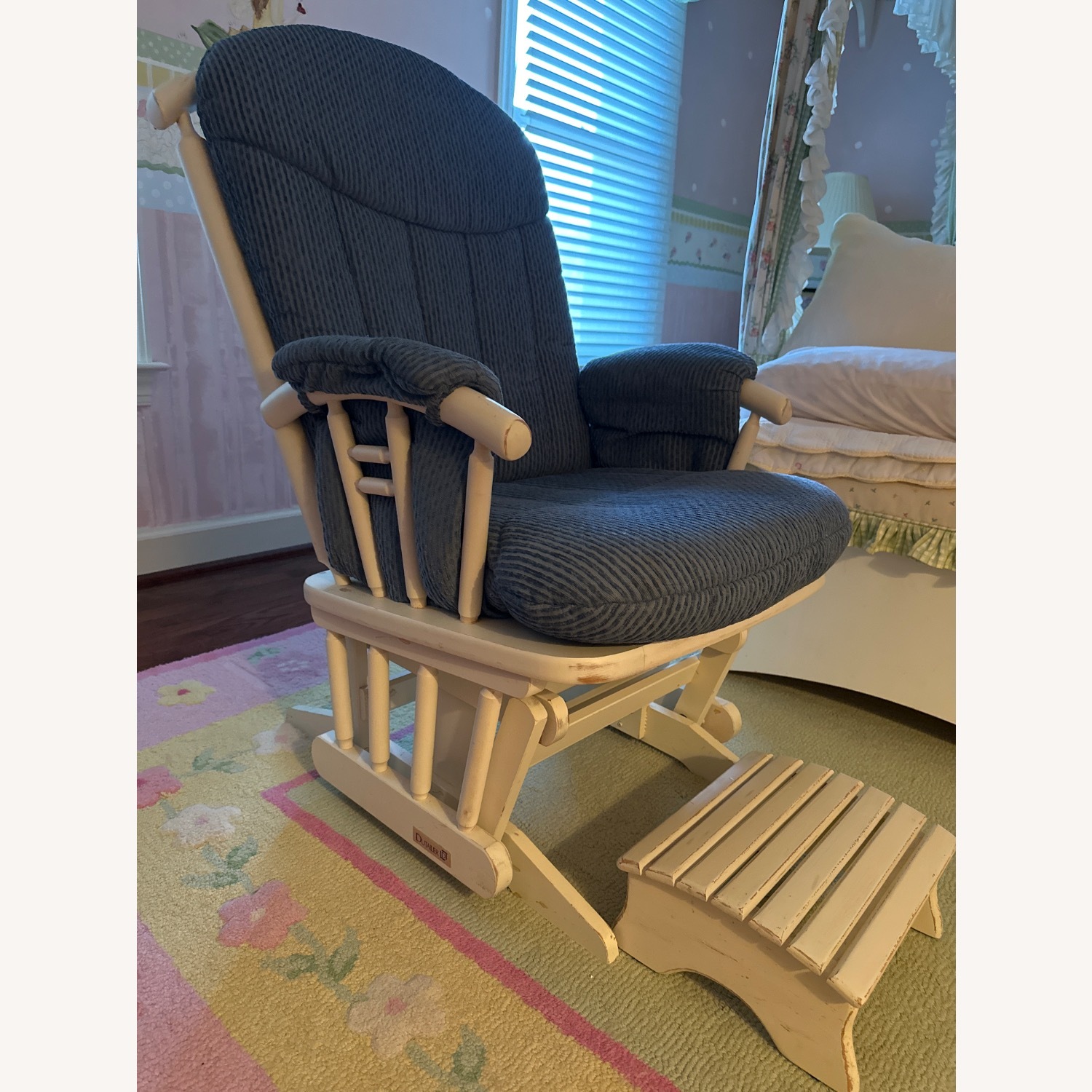Dutailier Rocking Chair - image-5