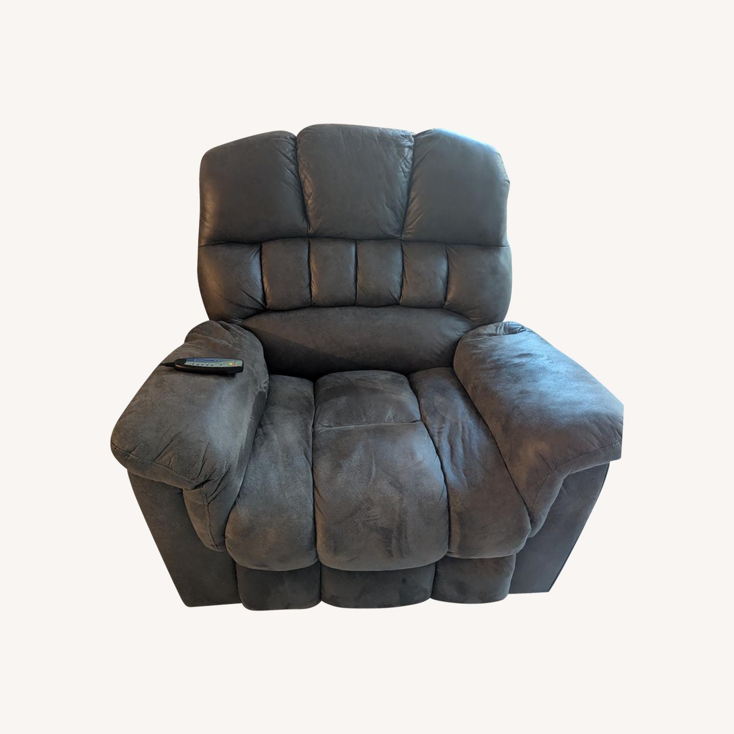Large Vibrating Recliner - image-0