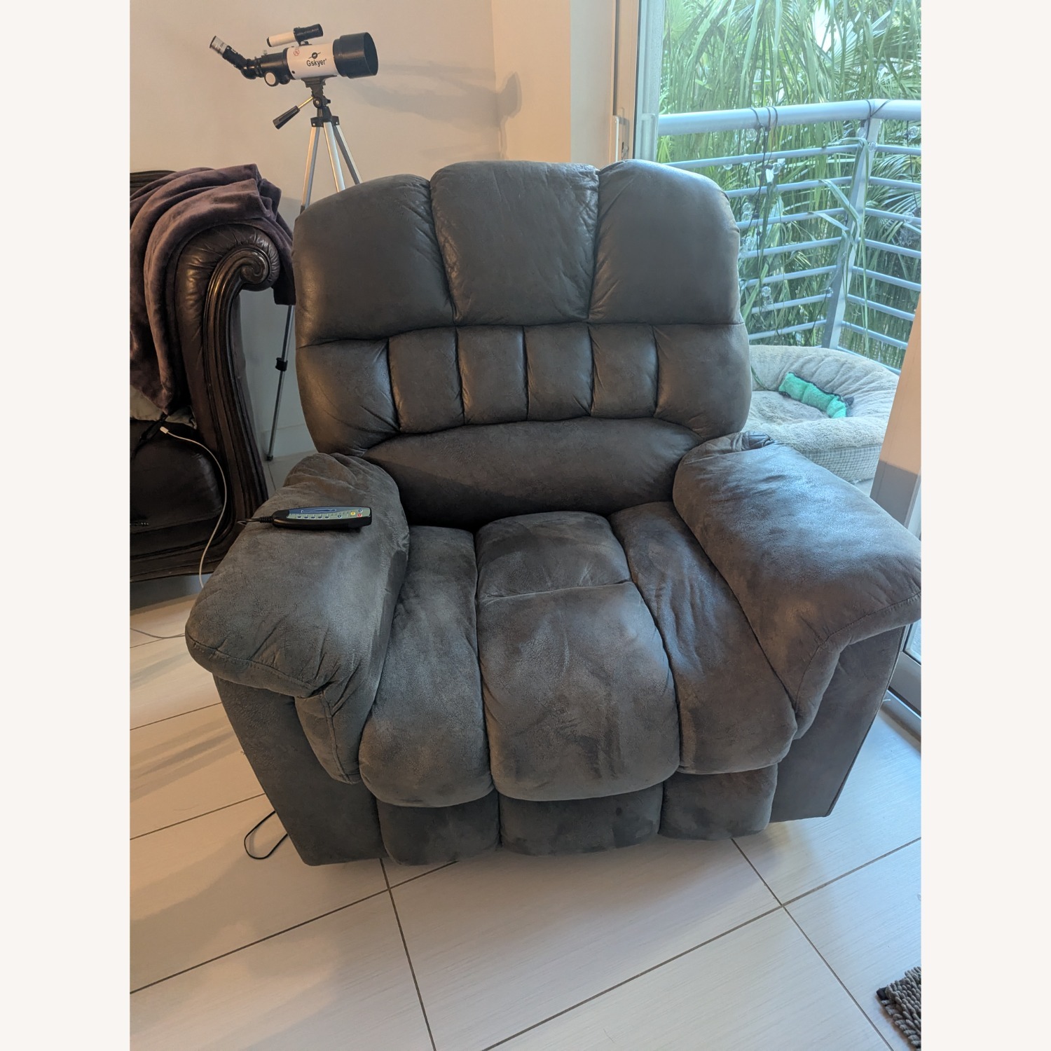 Large Vibrating Recliner - image-1