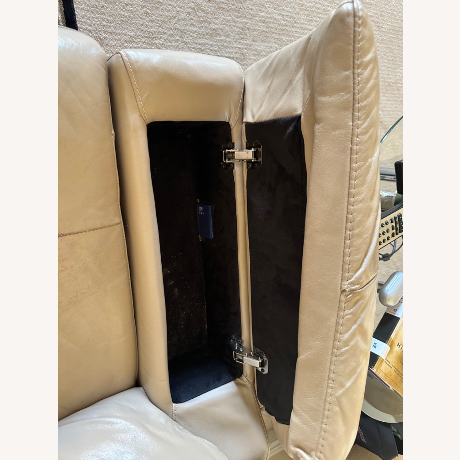 6 Pieces Leather Sectional with 4 Power Recliners - image-9