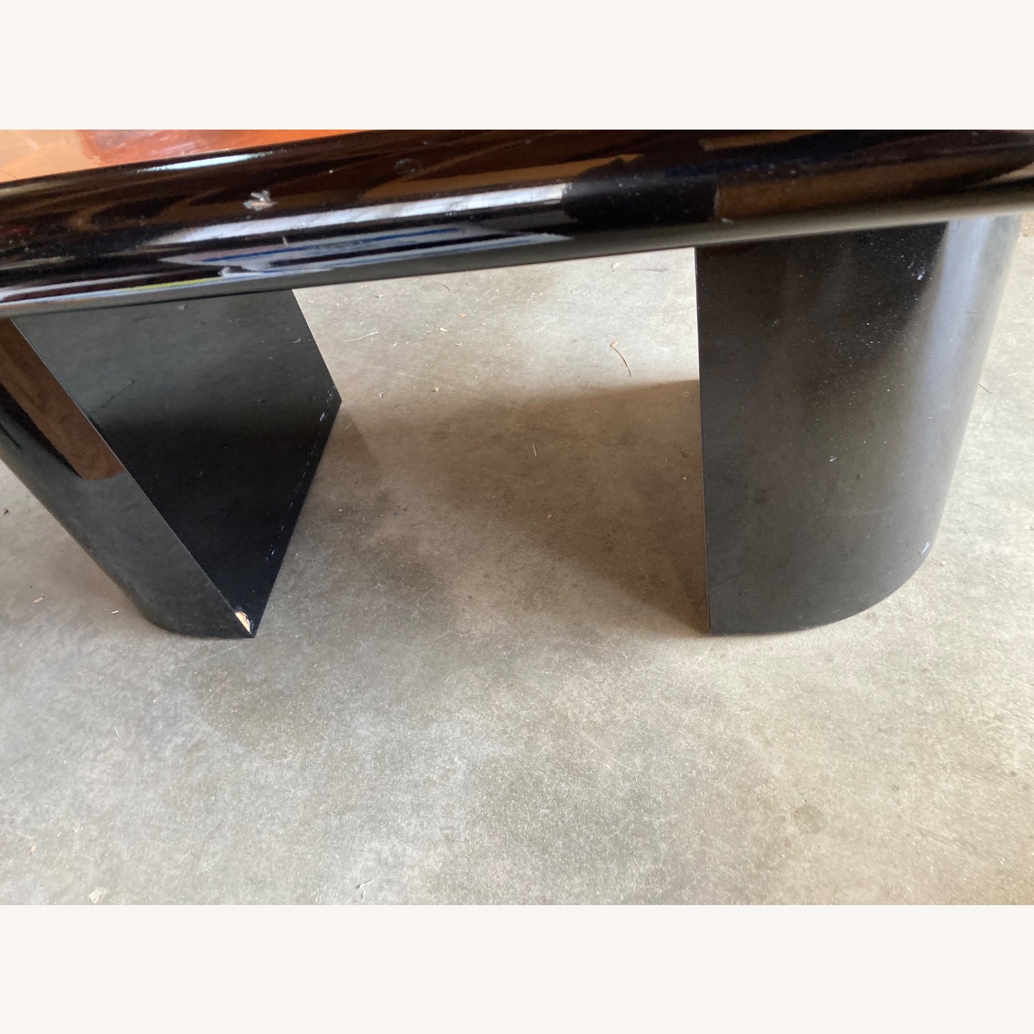 Oval Dining Table Chairs and a Large Leaf - image-3