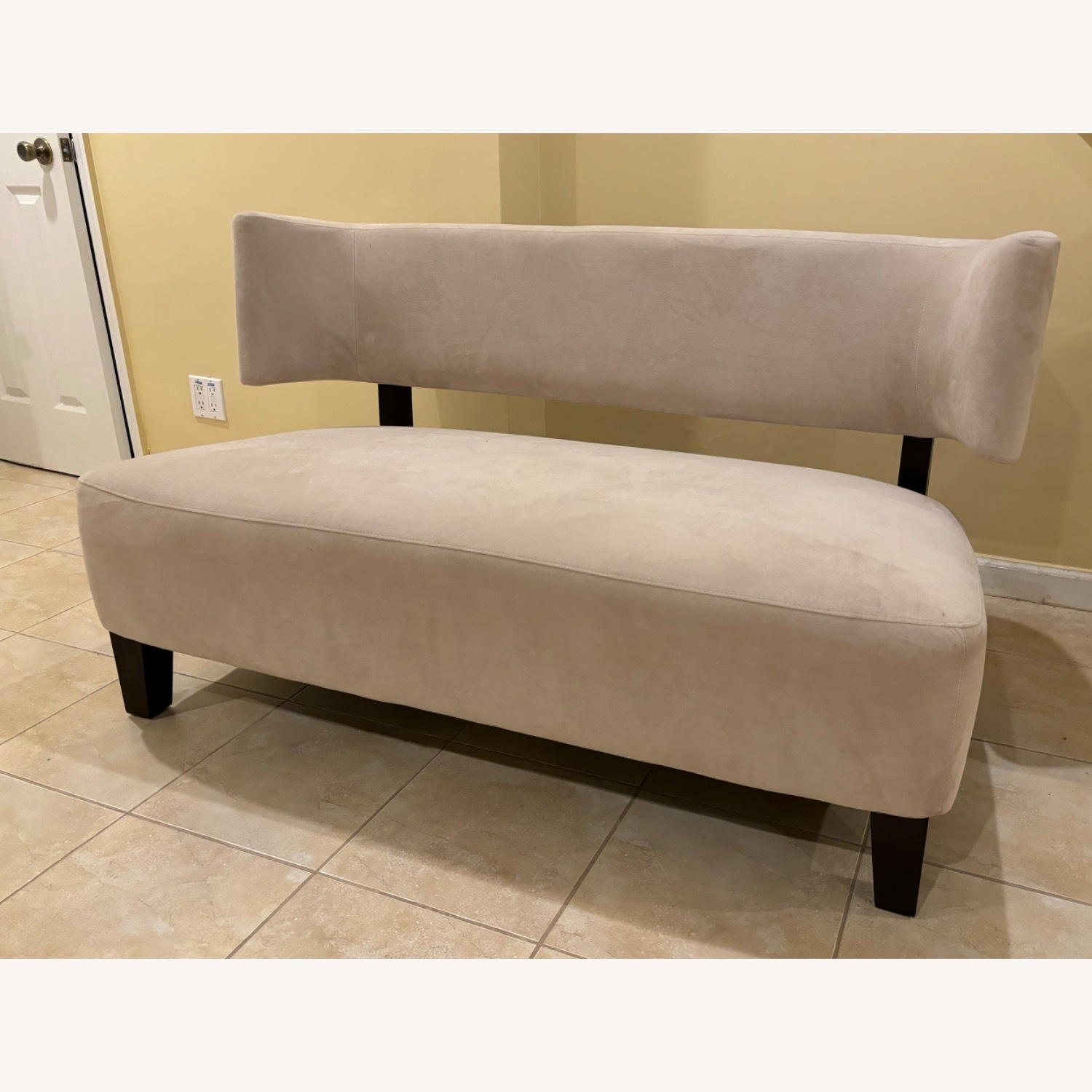 Modern Cozy Chaise - image-4