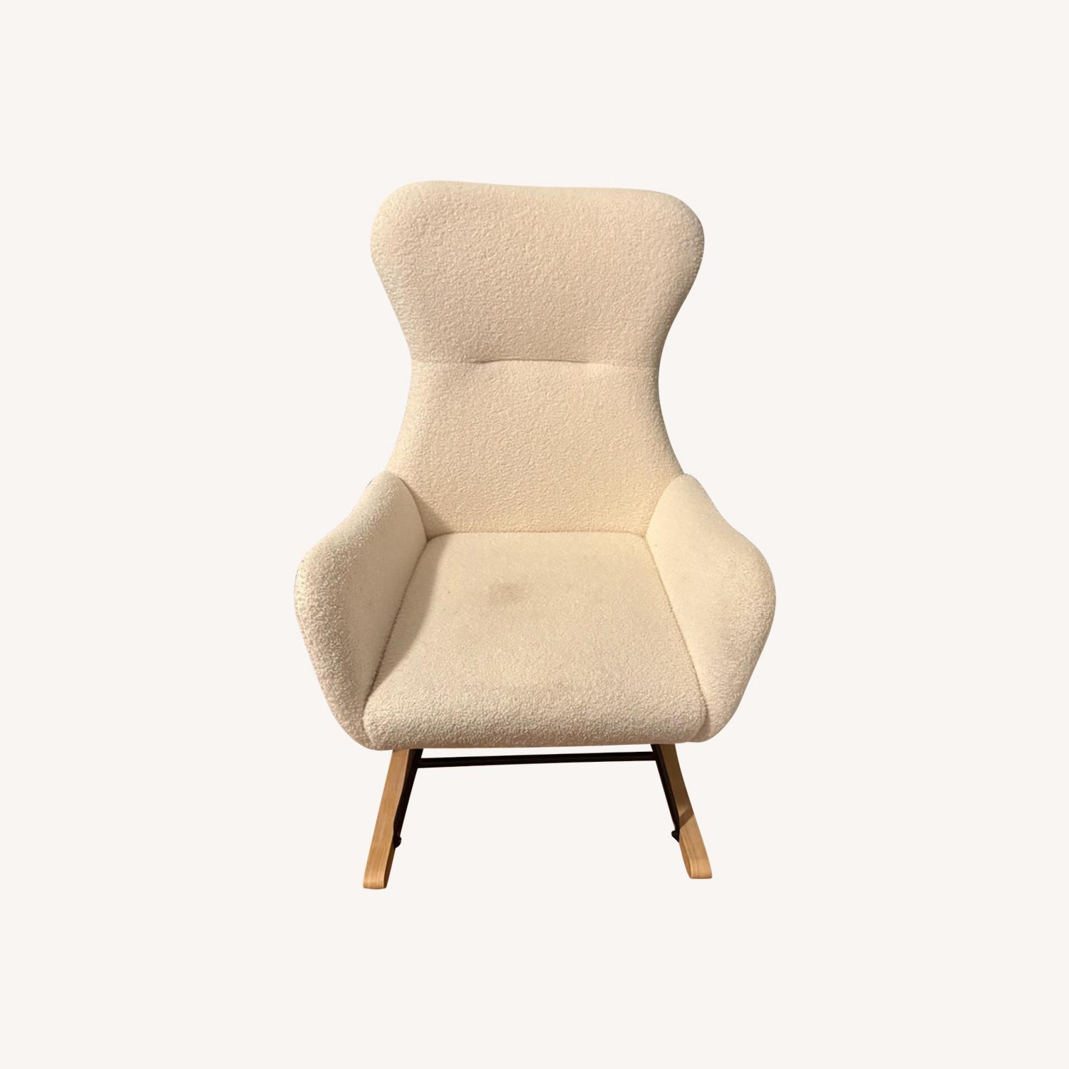  Small Rocking Chair Nursery - image-0