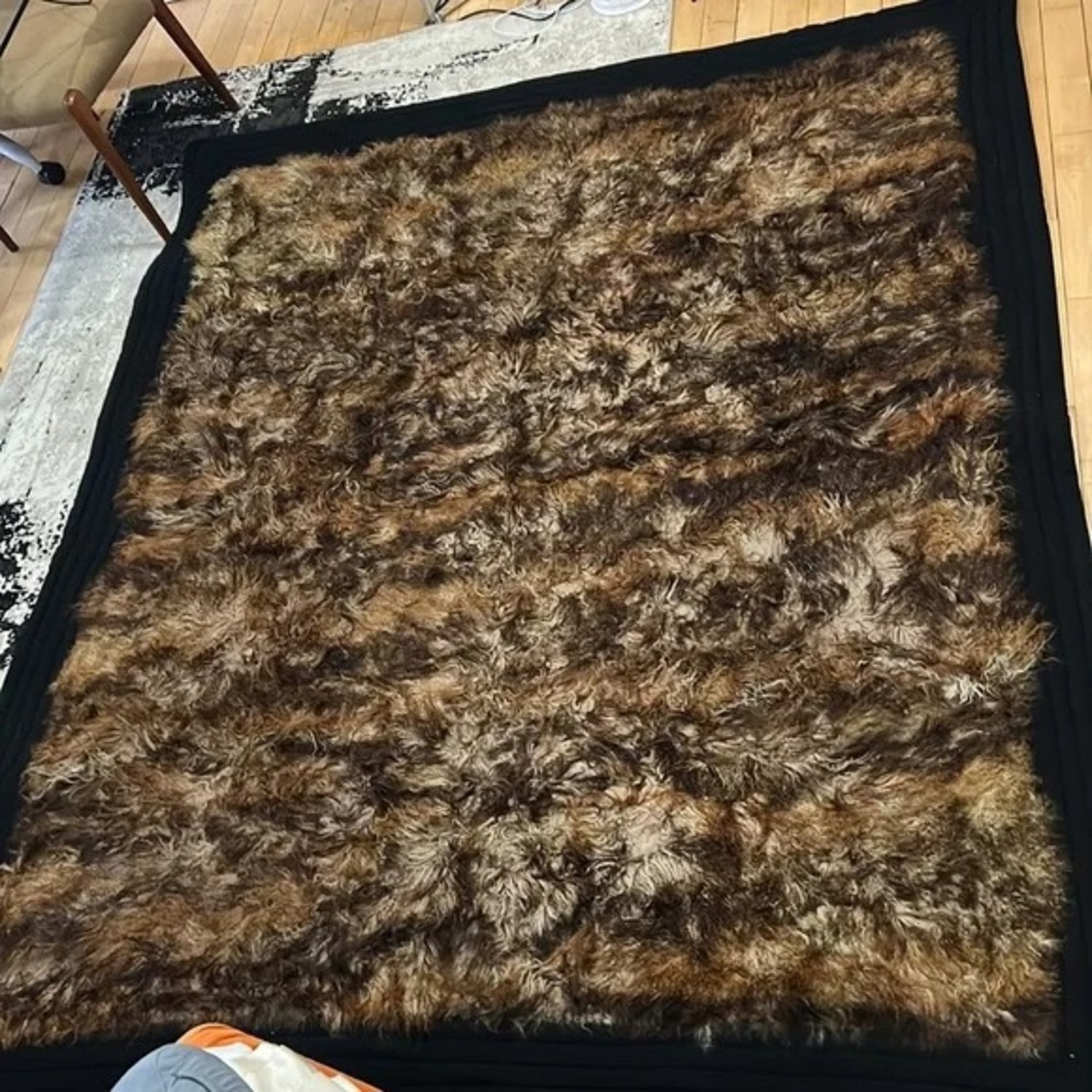 Faux Fur Shaggy Blanket/Area Rug 8X10 - image-10