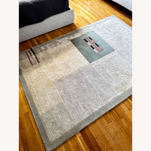 Used Soho Home Issac Rug 5.5X8 for sale on AptDeco