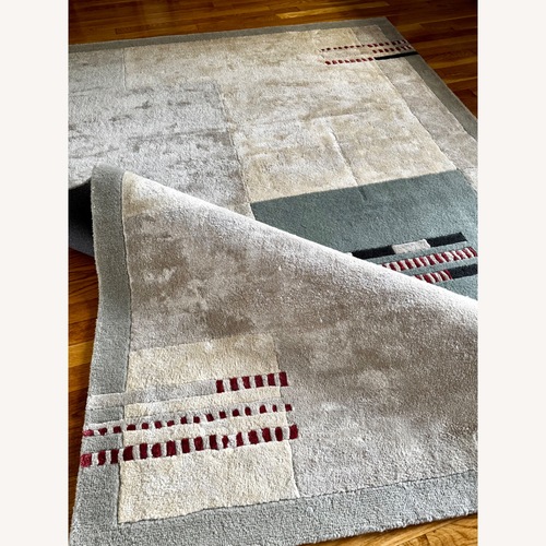 Used Soho Home Issac Rug 5.5X8 for sale on AptDeco