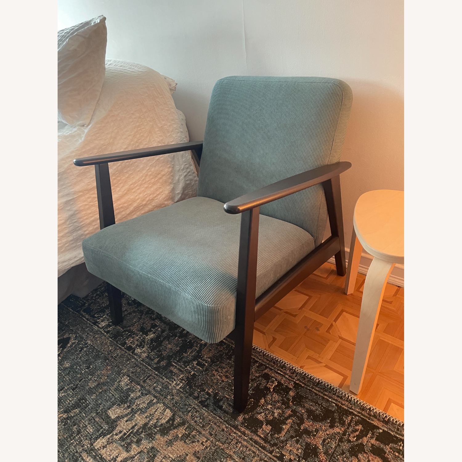 IKEA EKENÄSET Armchair - image-1