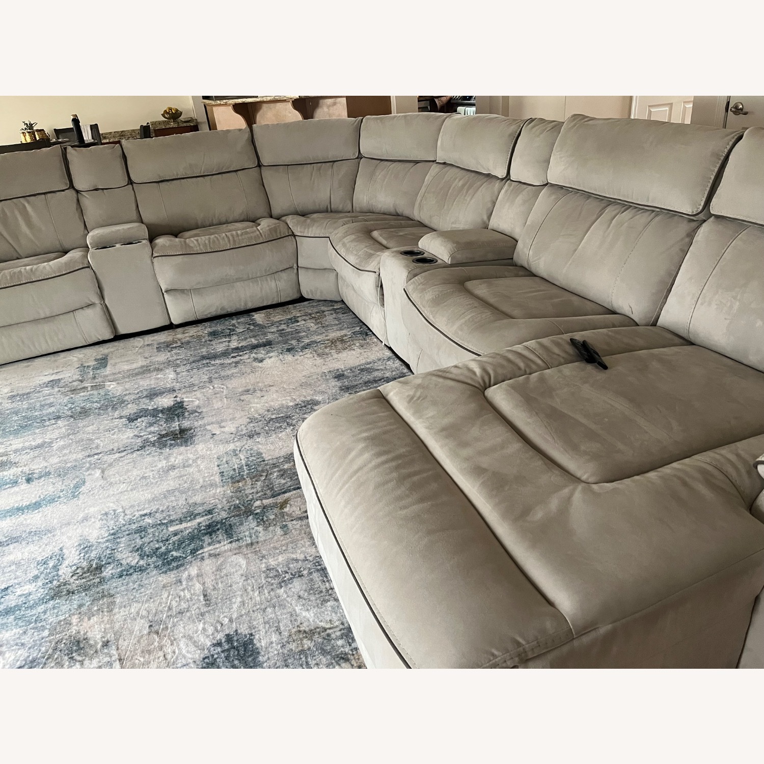 Bob's Discount Furniture Sectional Sofa - image-6