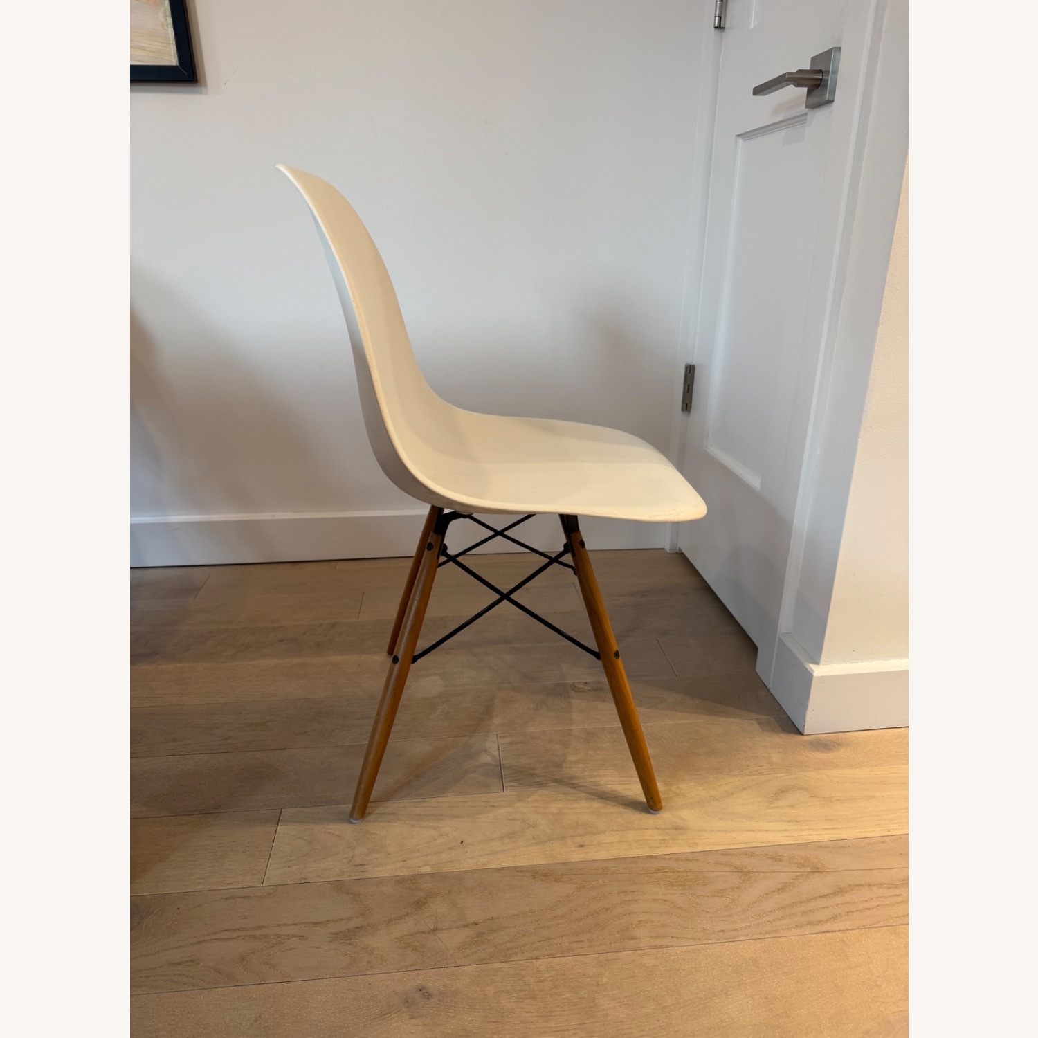 Herman Miller Set of Eames Molded Plastic W Wooden Dowel Legs - image-2