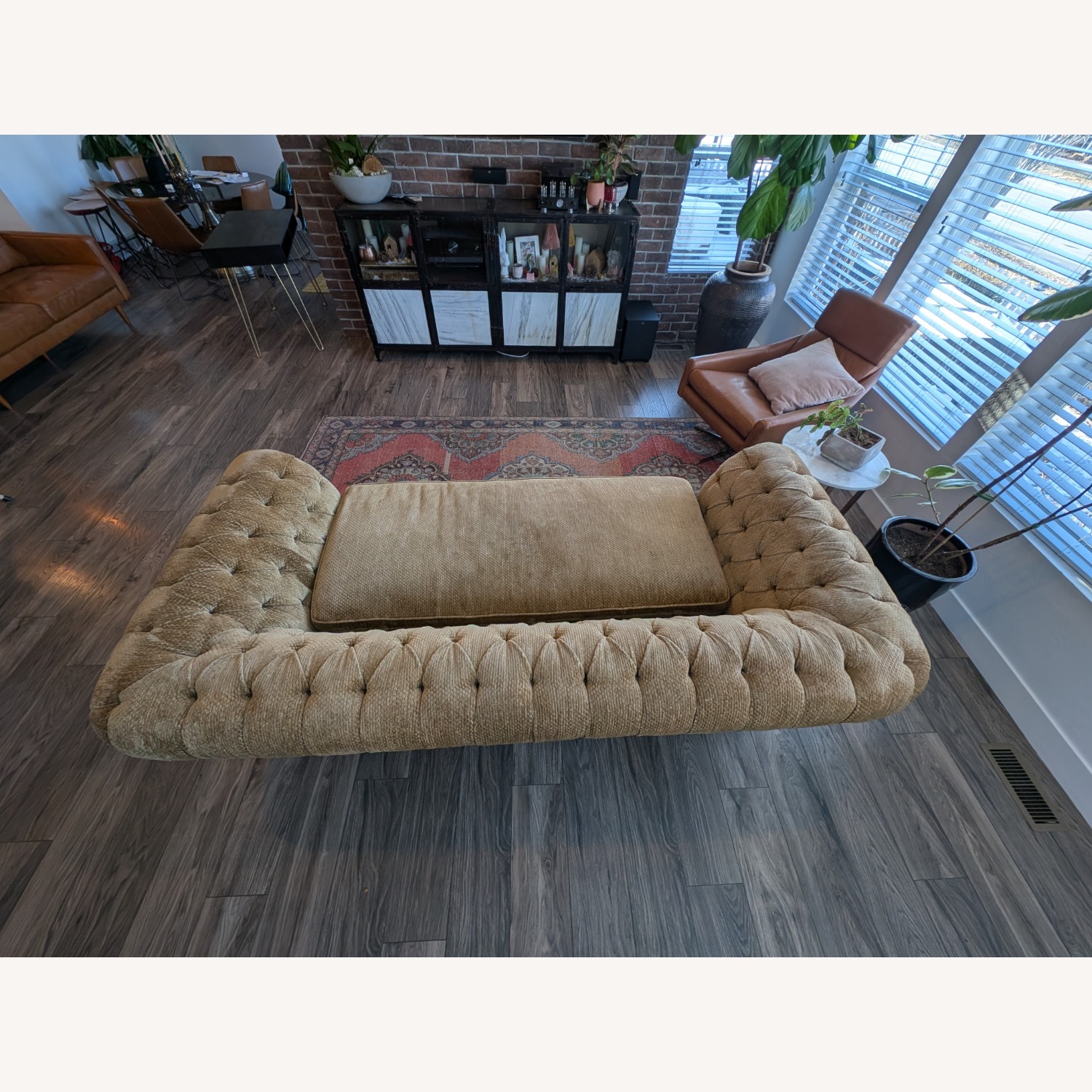 Ebanista Gold Velvet Chesterfield Sofa  - image-8