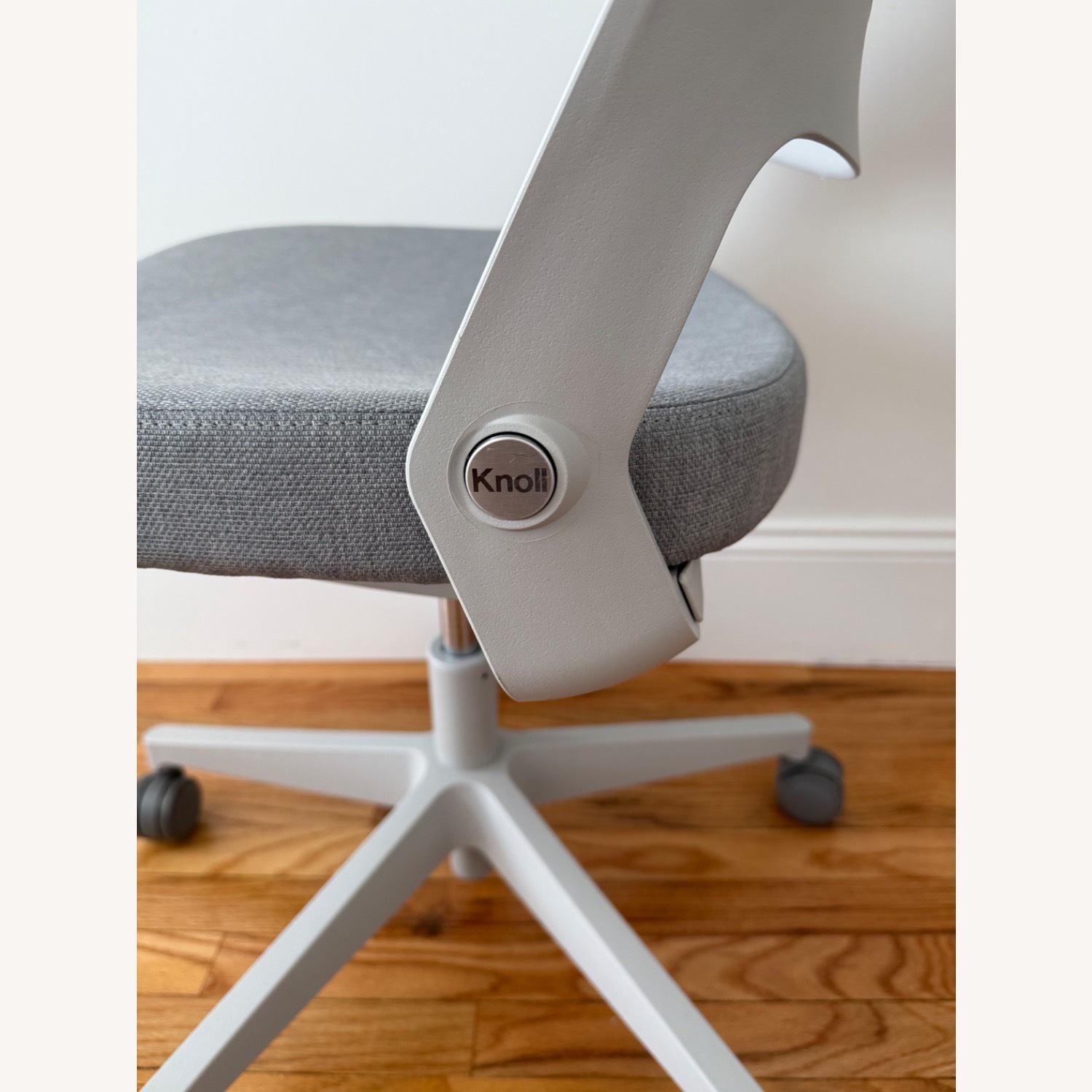 Knoll Ollo Office Chair - image-5