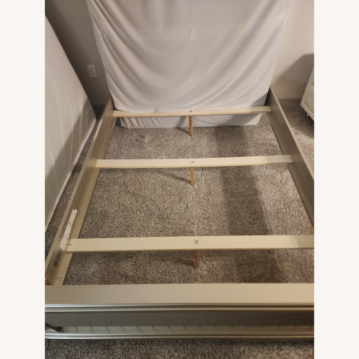 Bob's Discount Furniture Diva Bed - image-8