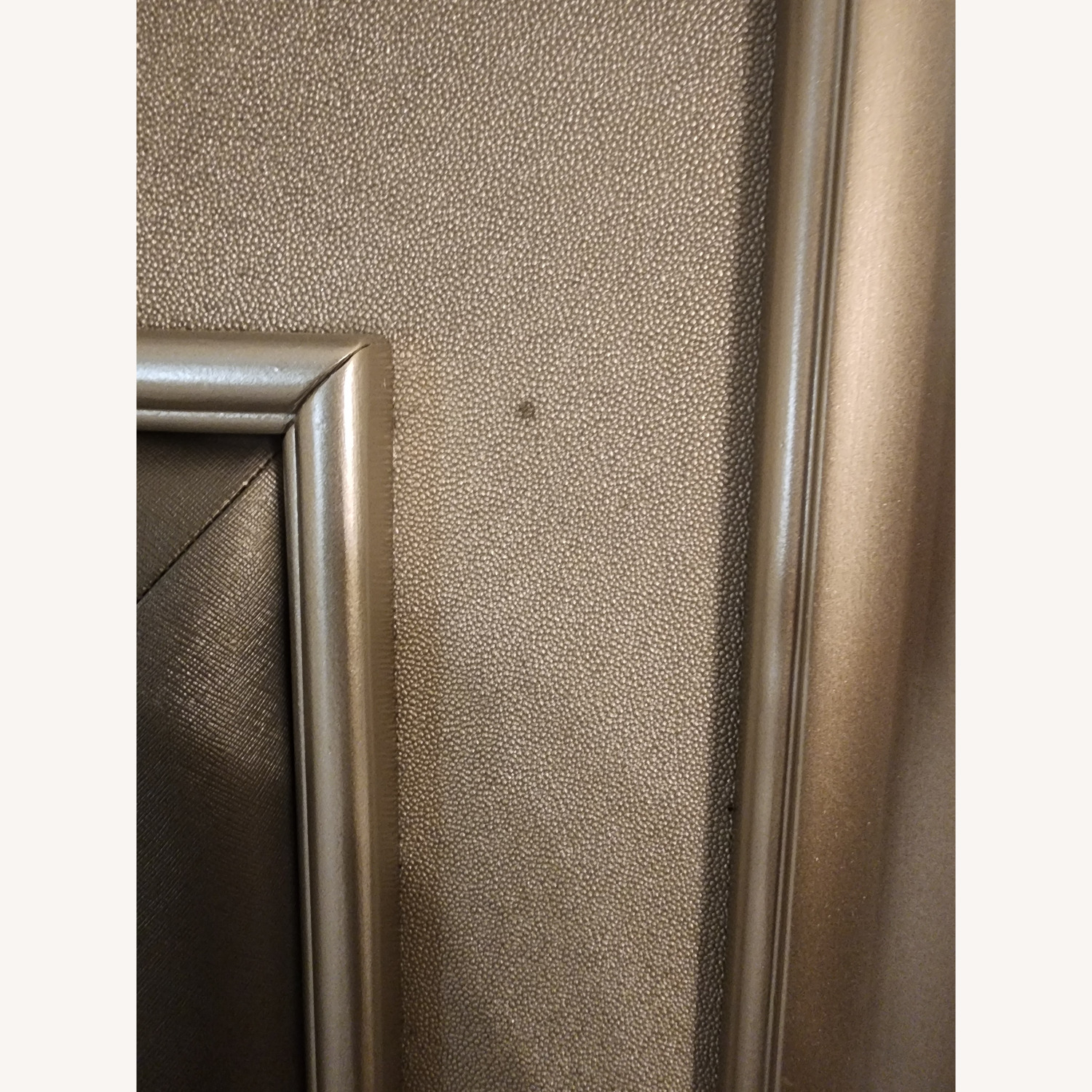 Bob's Discount Furniture Diva Bed - image-6