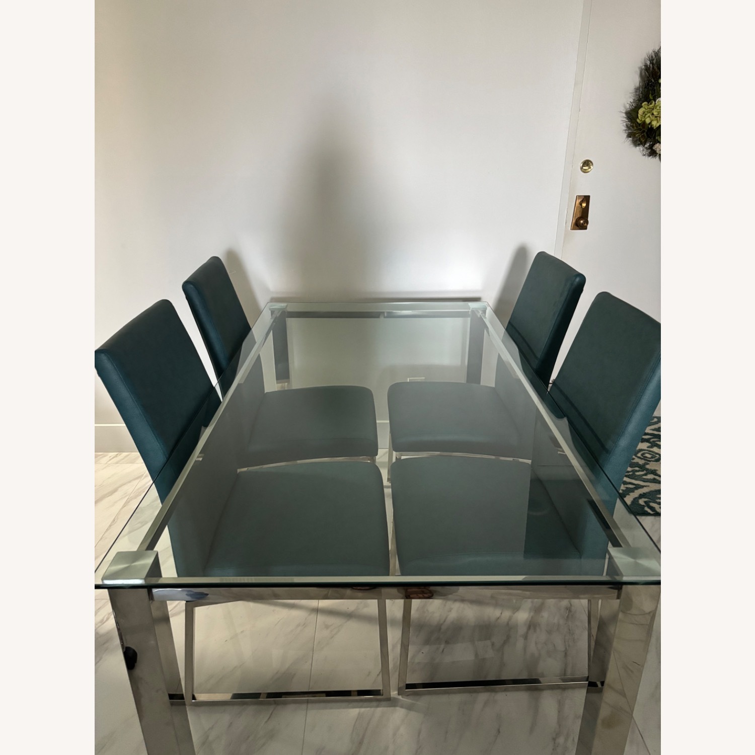 Rooms To Go Rectangle Glass Table & 4 Chairs - image-0