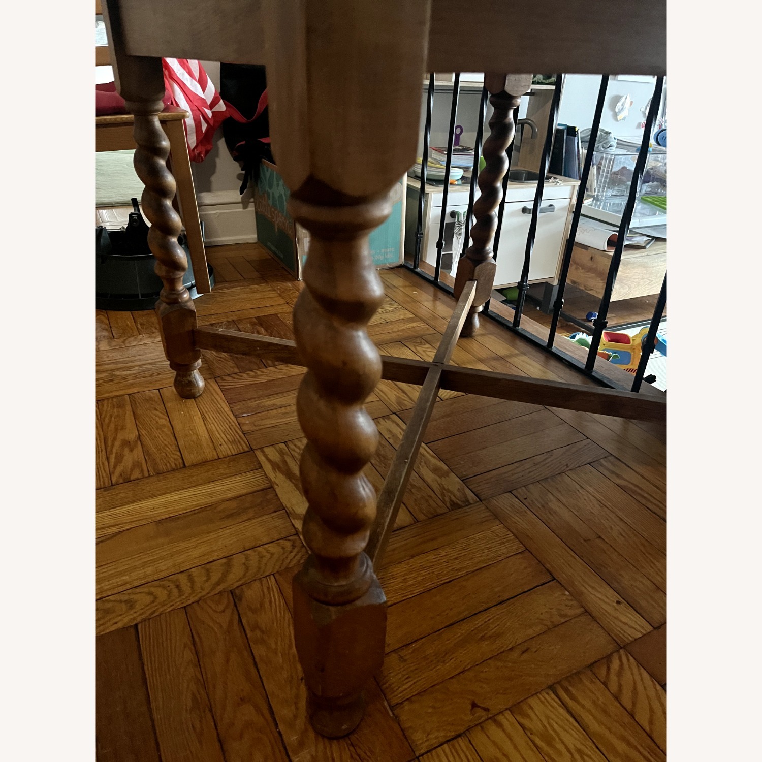 Antique Expanding English Pub Table - image-4