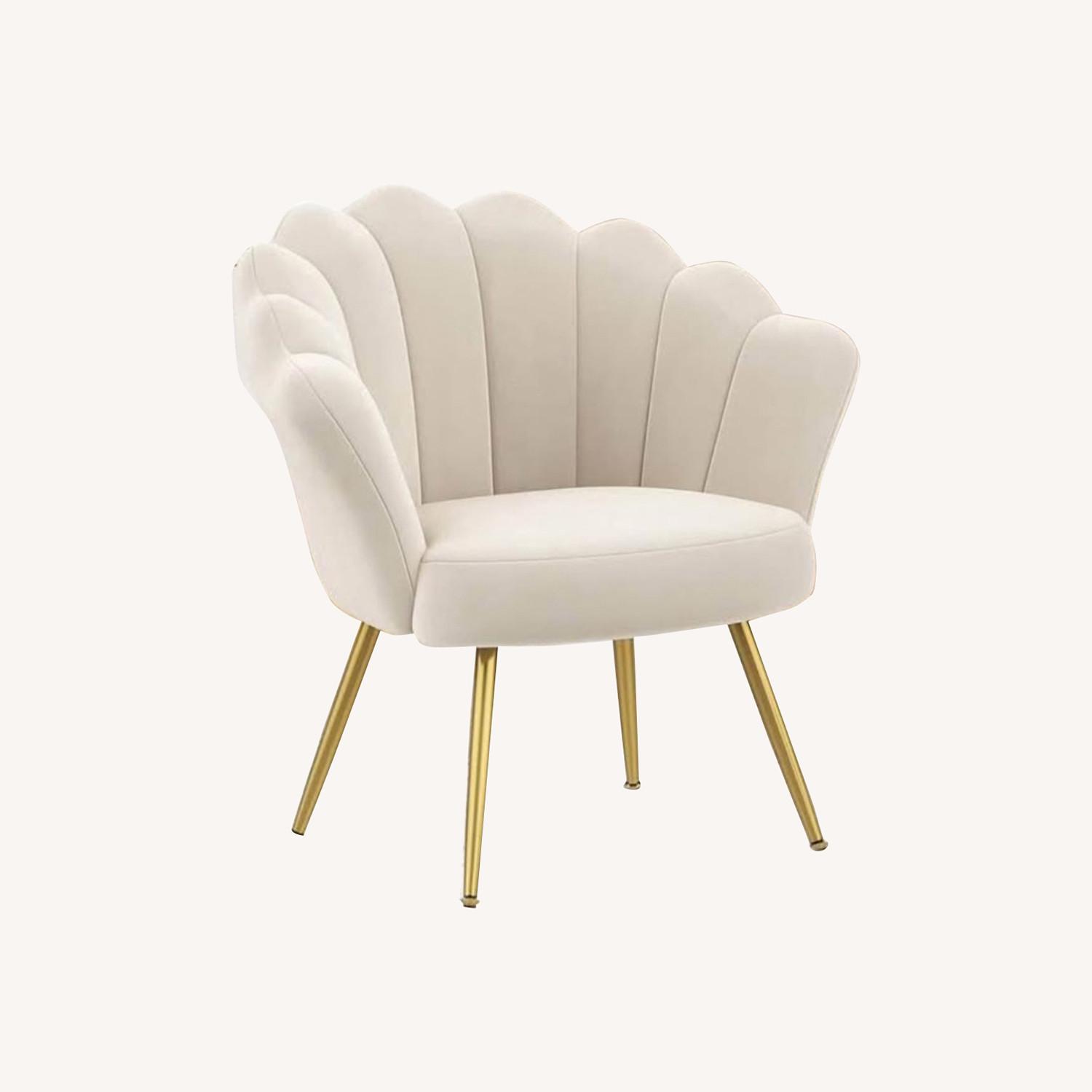 Alunaune Vanity Chair - image-0