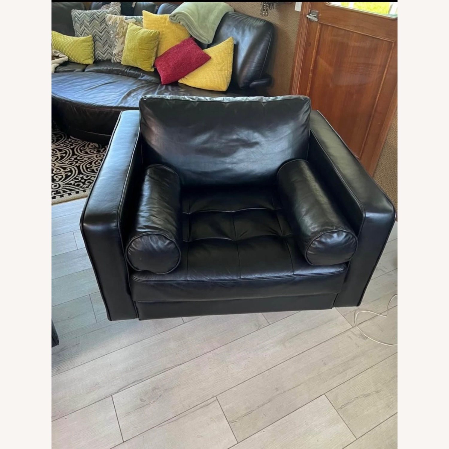 Article Sven Oxford Black Chair - image-3