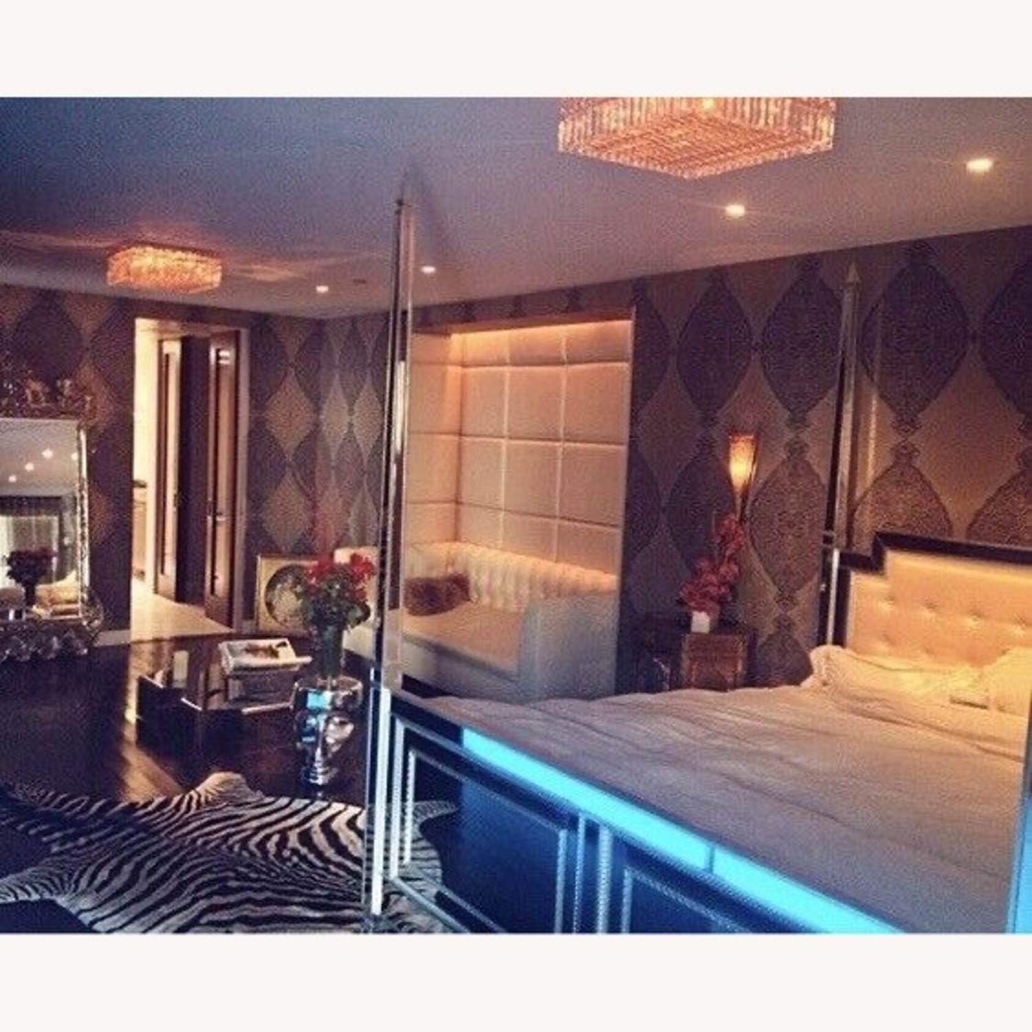 Modern White Leather Chesterfield Sofa - image-5