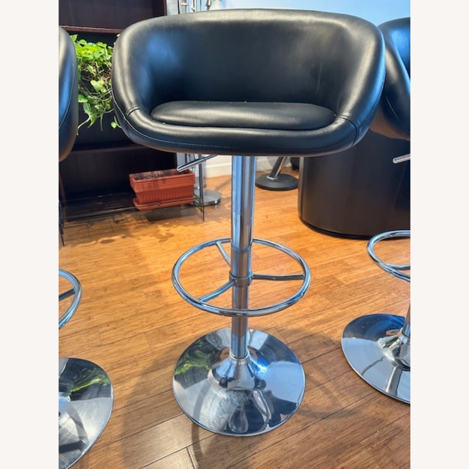 Raymour & Flanigan Trio Bar Stool Set - image-3