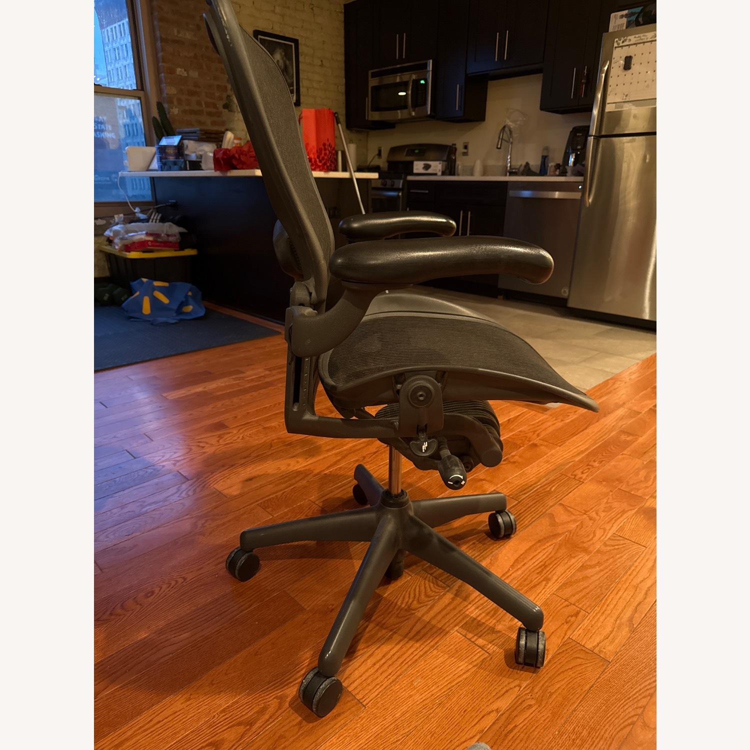 Perfect Herman Miller Type-C Tall Folks Dream - image-2