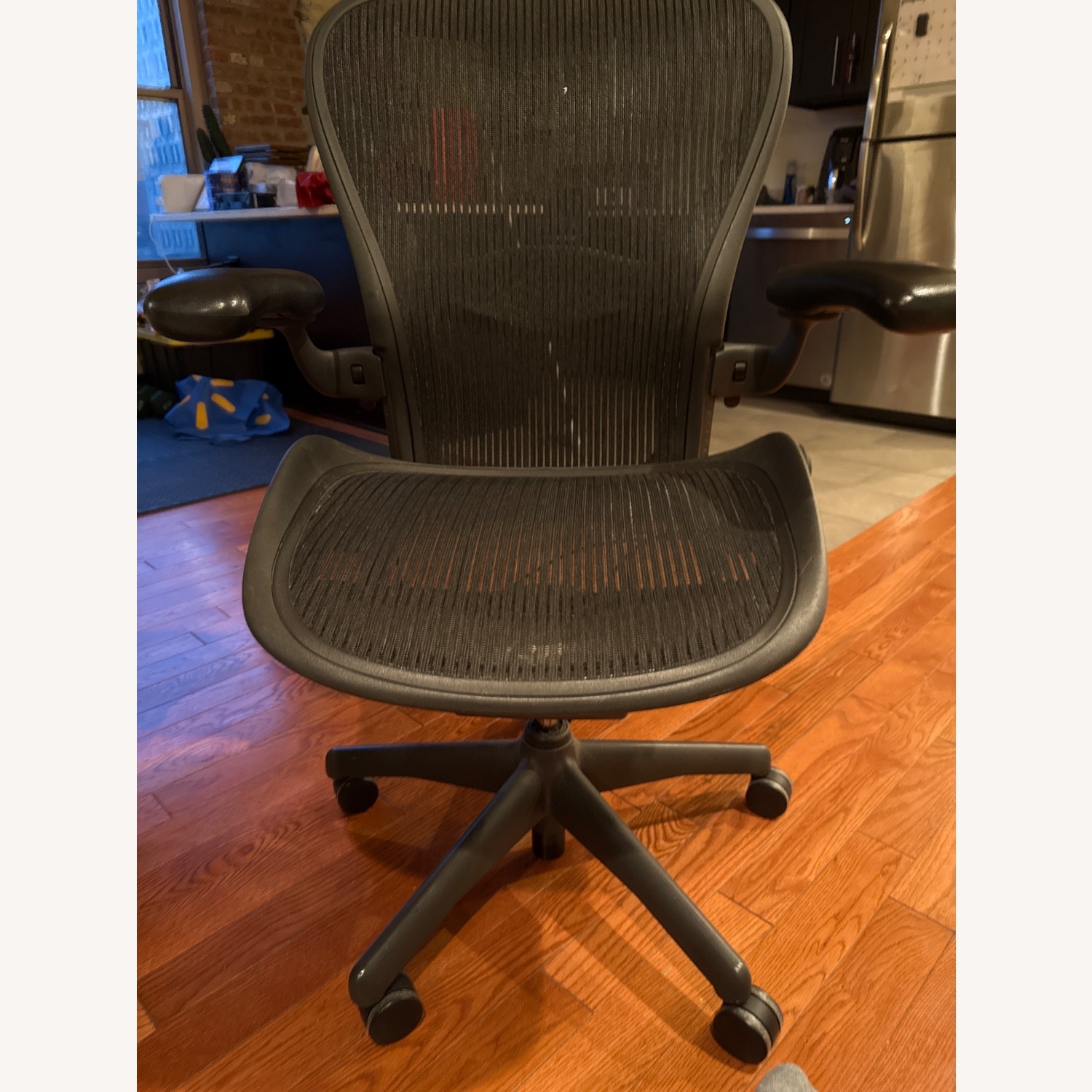 Perfect Herman Miller Type-C Tall Folks Dream - image-1