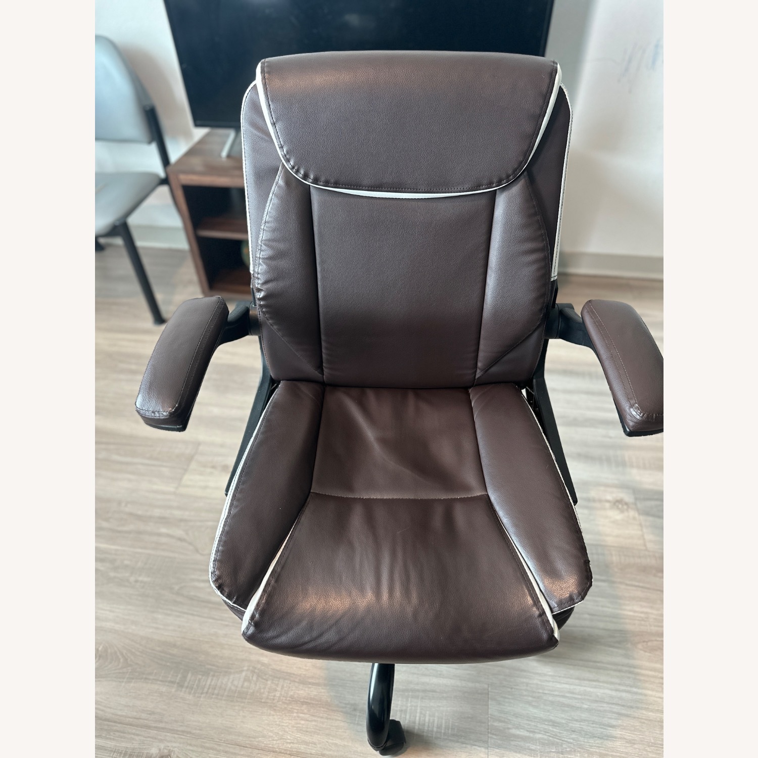 Neo Chair  - image-1