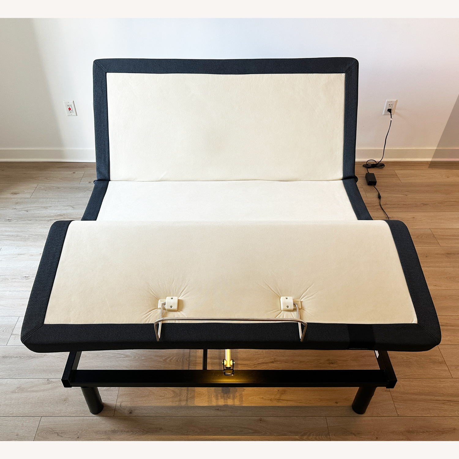 Tempur-Pedic Adjustable Bed Base Queen Size - image-13