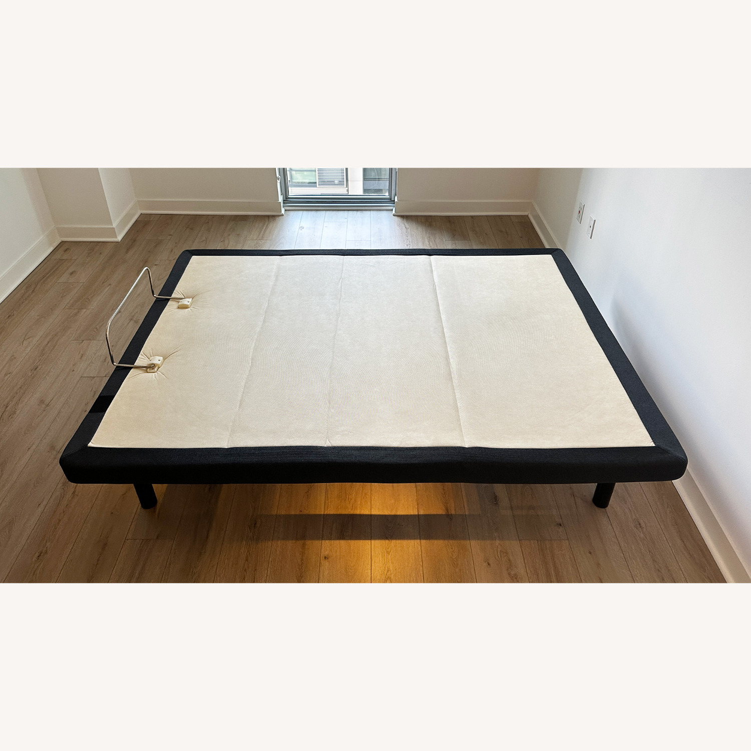 Tempur-Pedic Adjustable Bed Base Queen Size - image-10