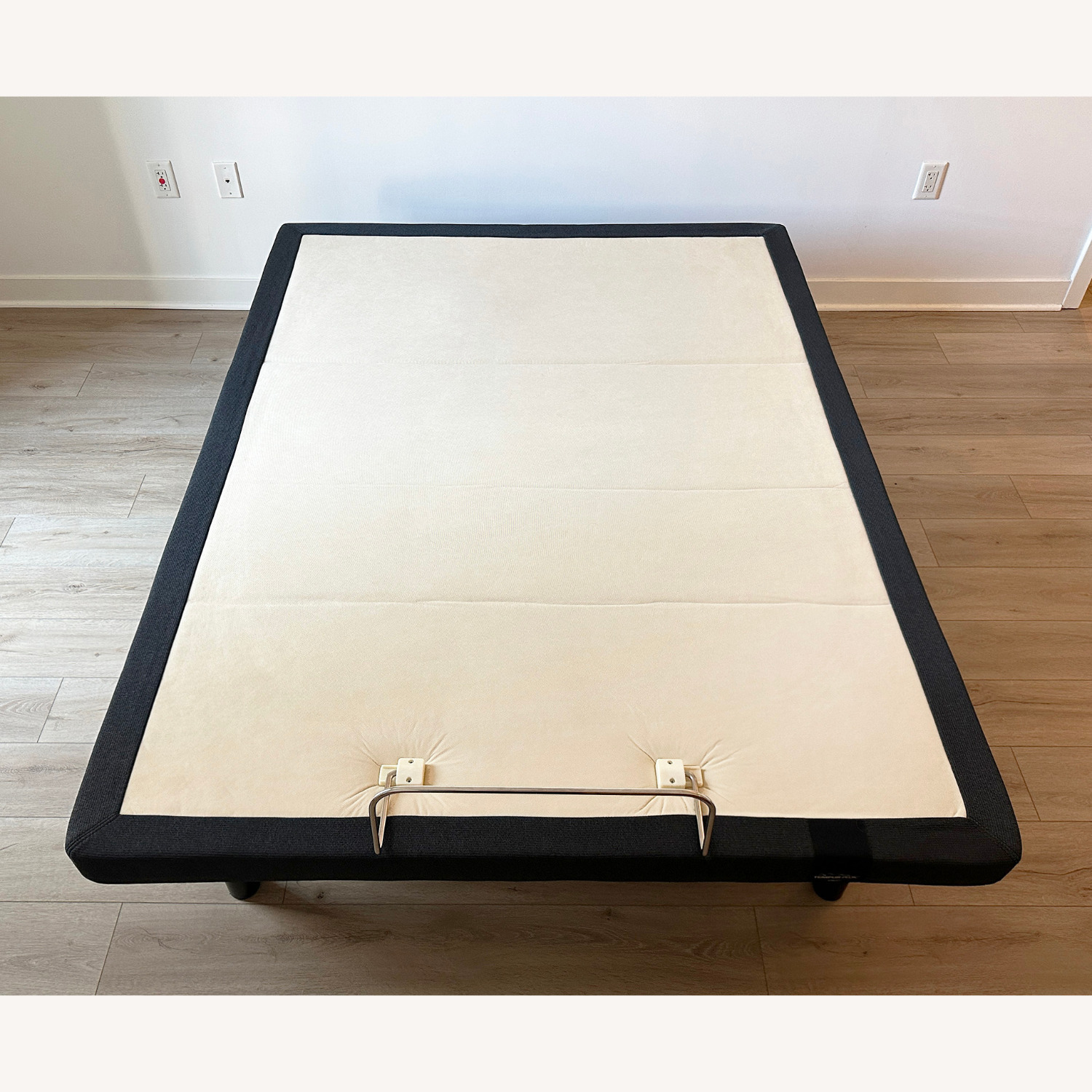 Tempur-Pedic Adjustable Bed Base Queen Size - image-6
