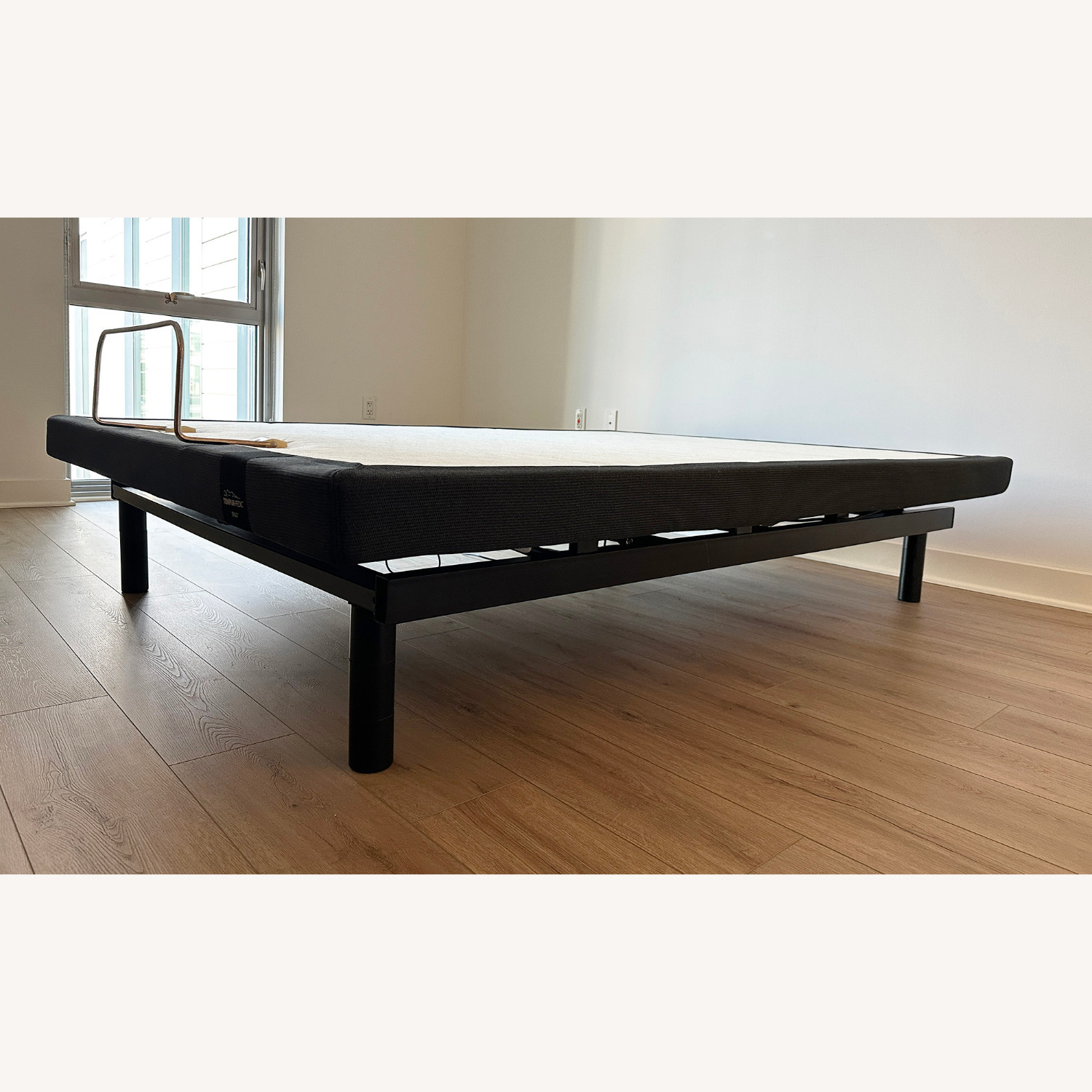 Tempur-Pedic Adjustable Bed Base Queen Size - image-7