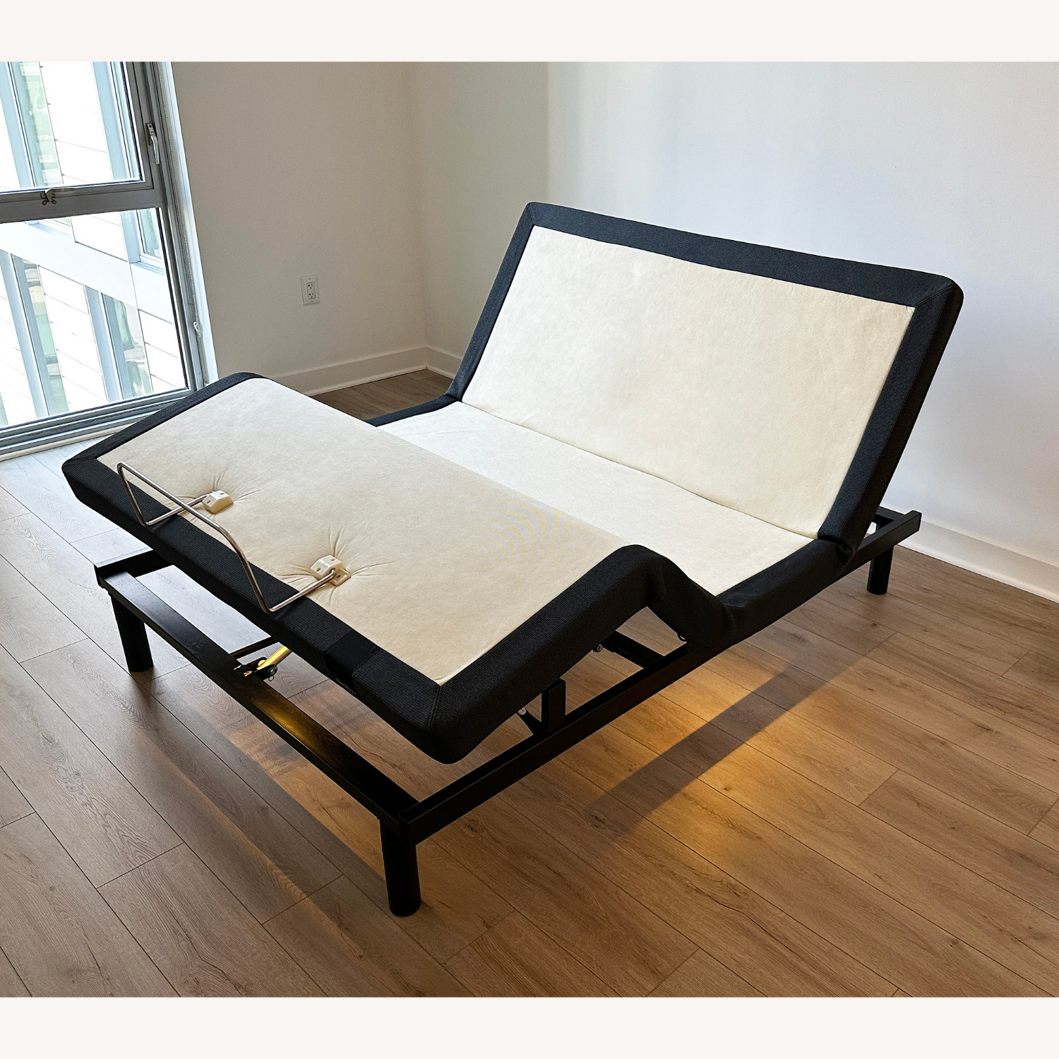 Tempur-Pedic Adjustable Bed Base Queen Size - image-1