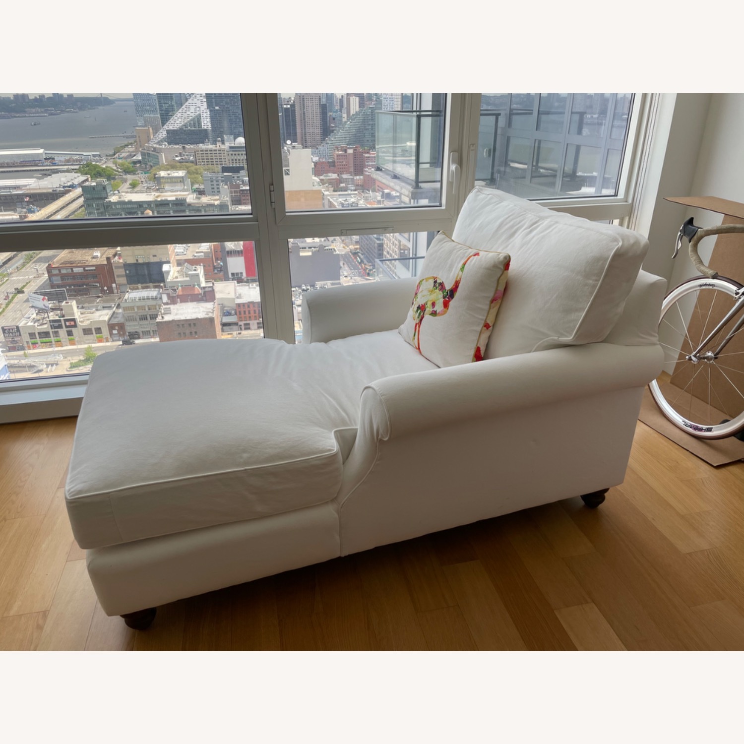 Chaise Lounge - image-2