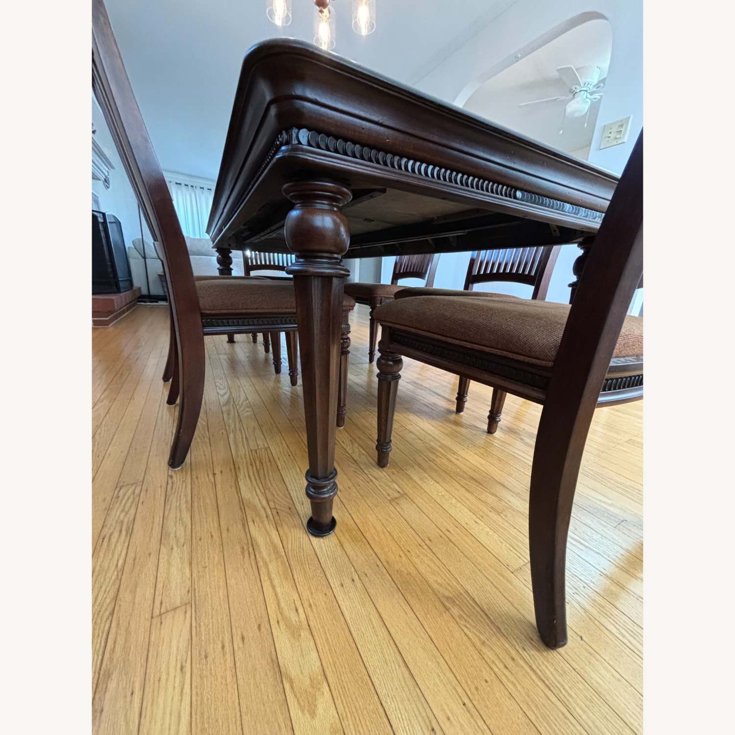 Wood Table with 6 Chairs and Leaf - AptDeco