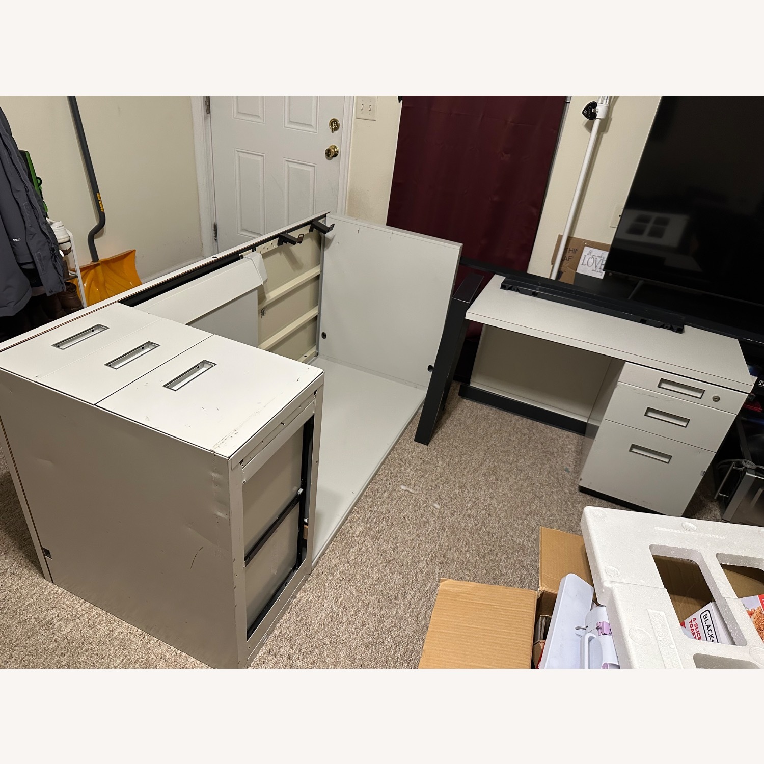 Massive Steelcase L-desk - image-5