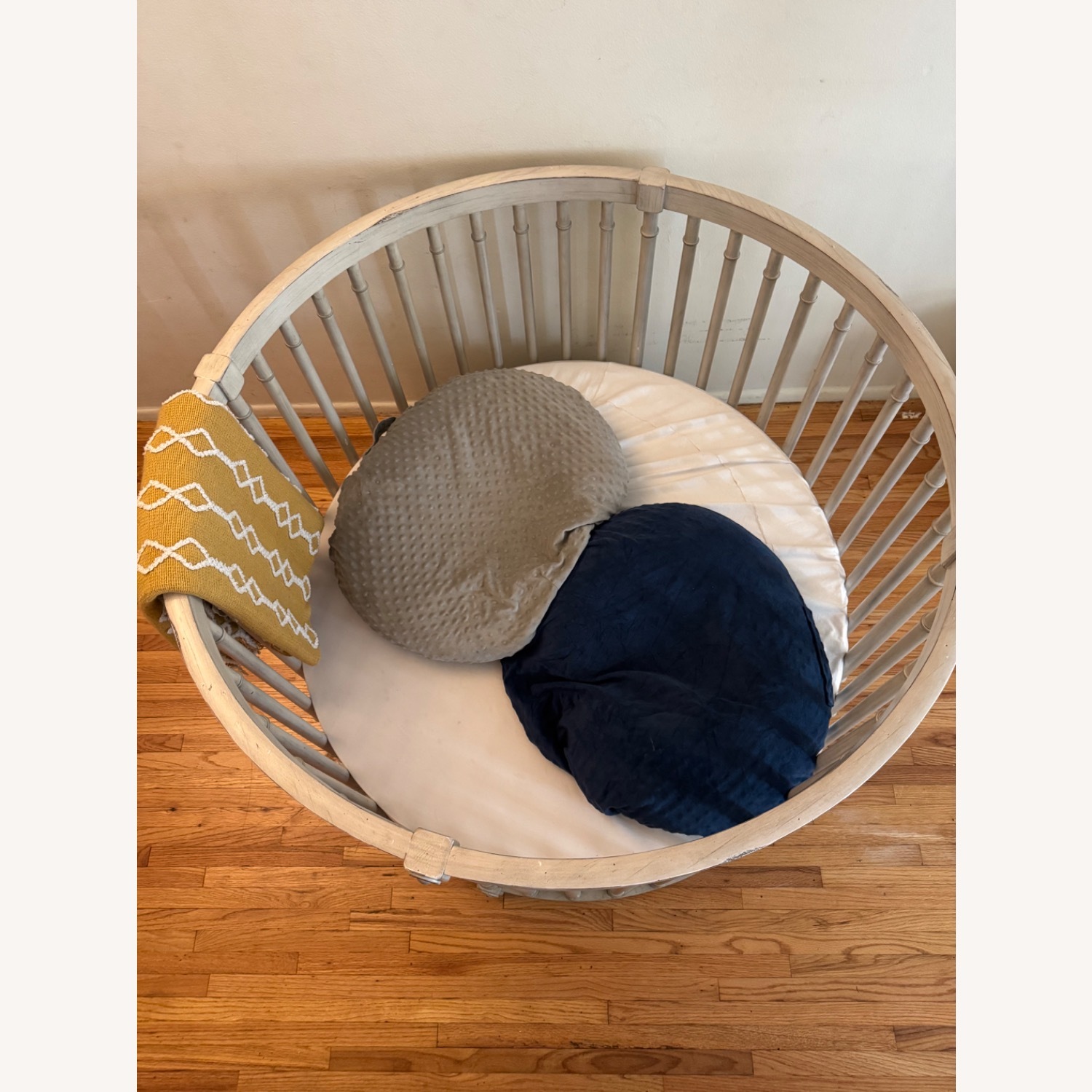 Restoration Hardware Round Ellery Crib - image-2