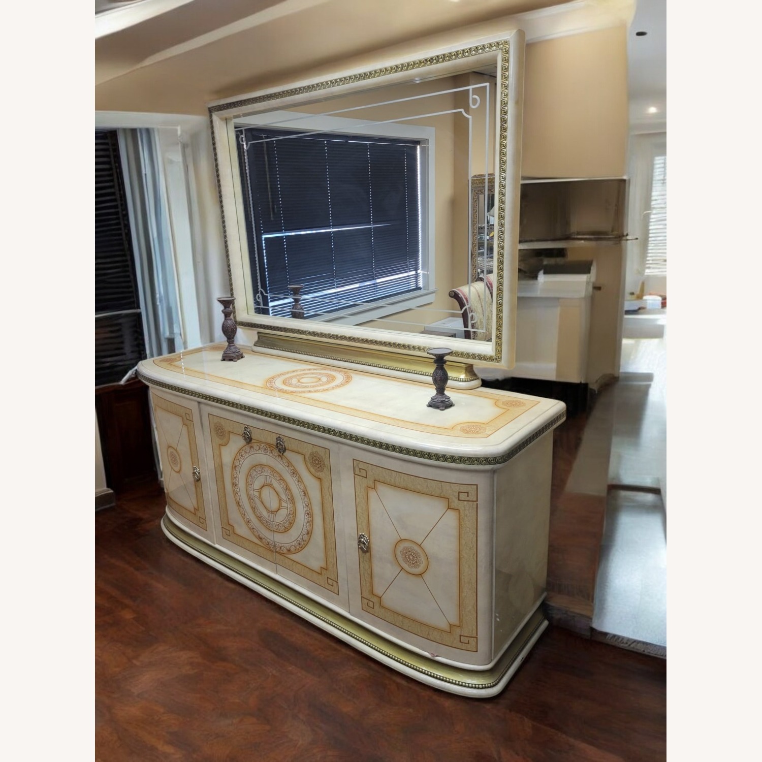 Luxurious Italian-Style Buffet & Mirror Set - image-2