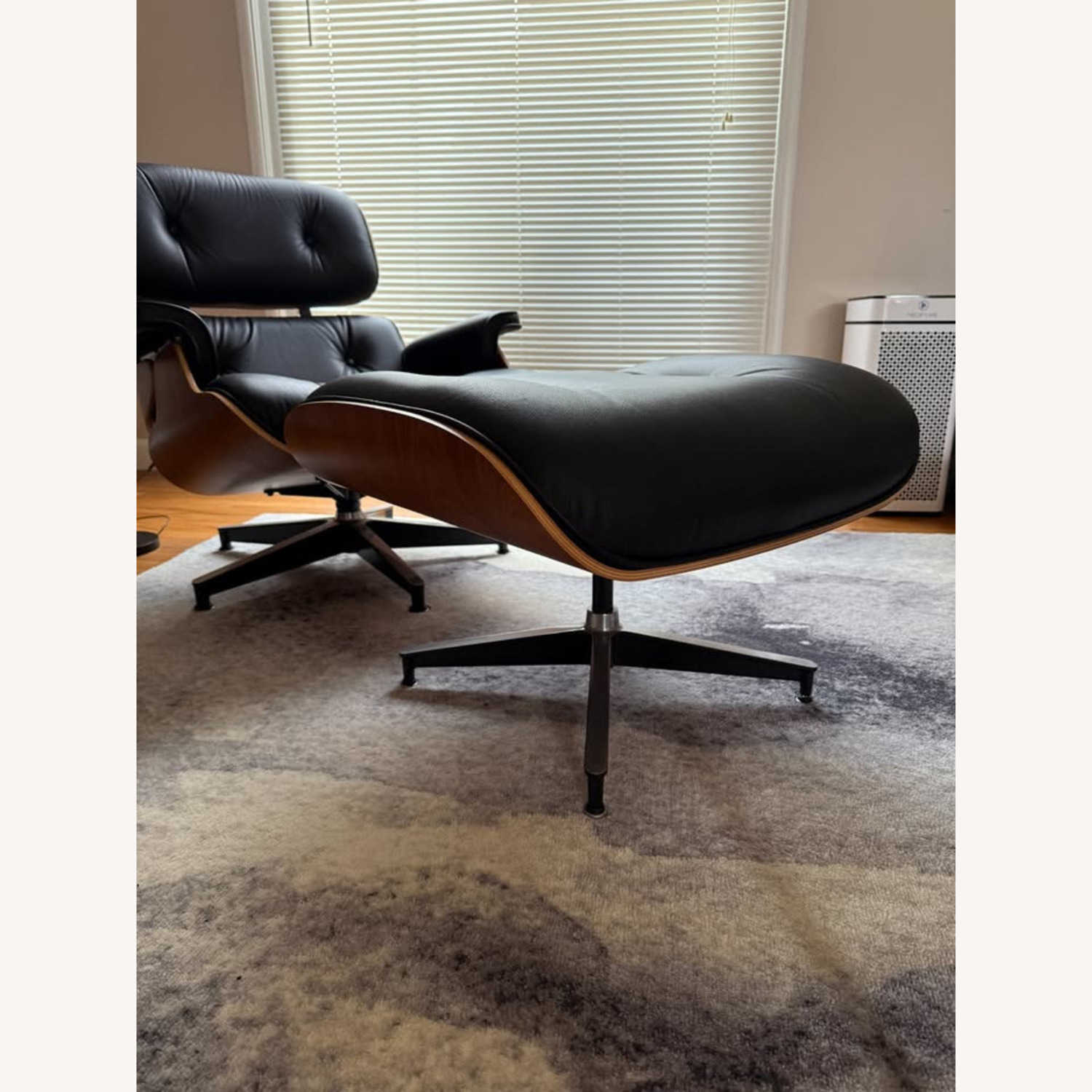 Herman Miller 670 Eames Lounge Chair & Ottoman - image-5