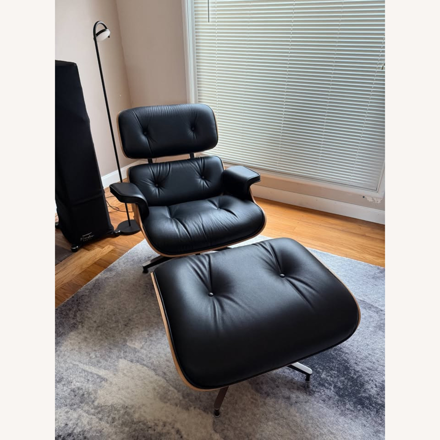 Herman Miller 670 Eames Lounge Chair & Ottoman - image-4