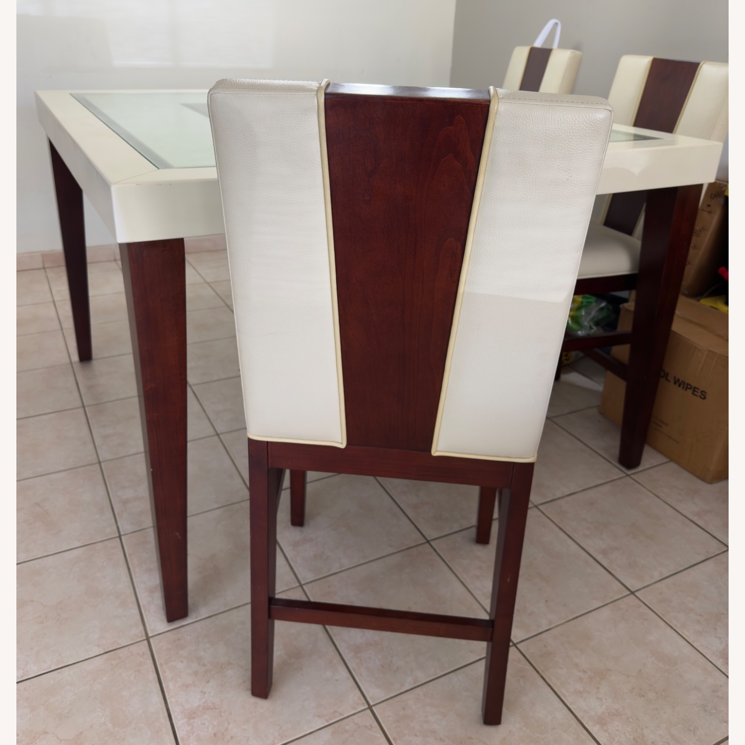 Rooms To Go Sofía Vergara Dining Room Set - image-5