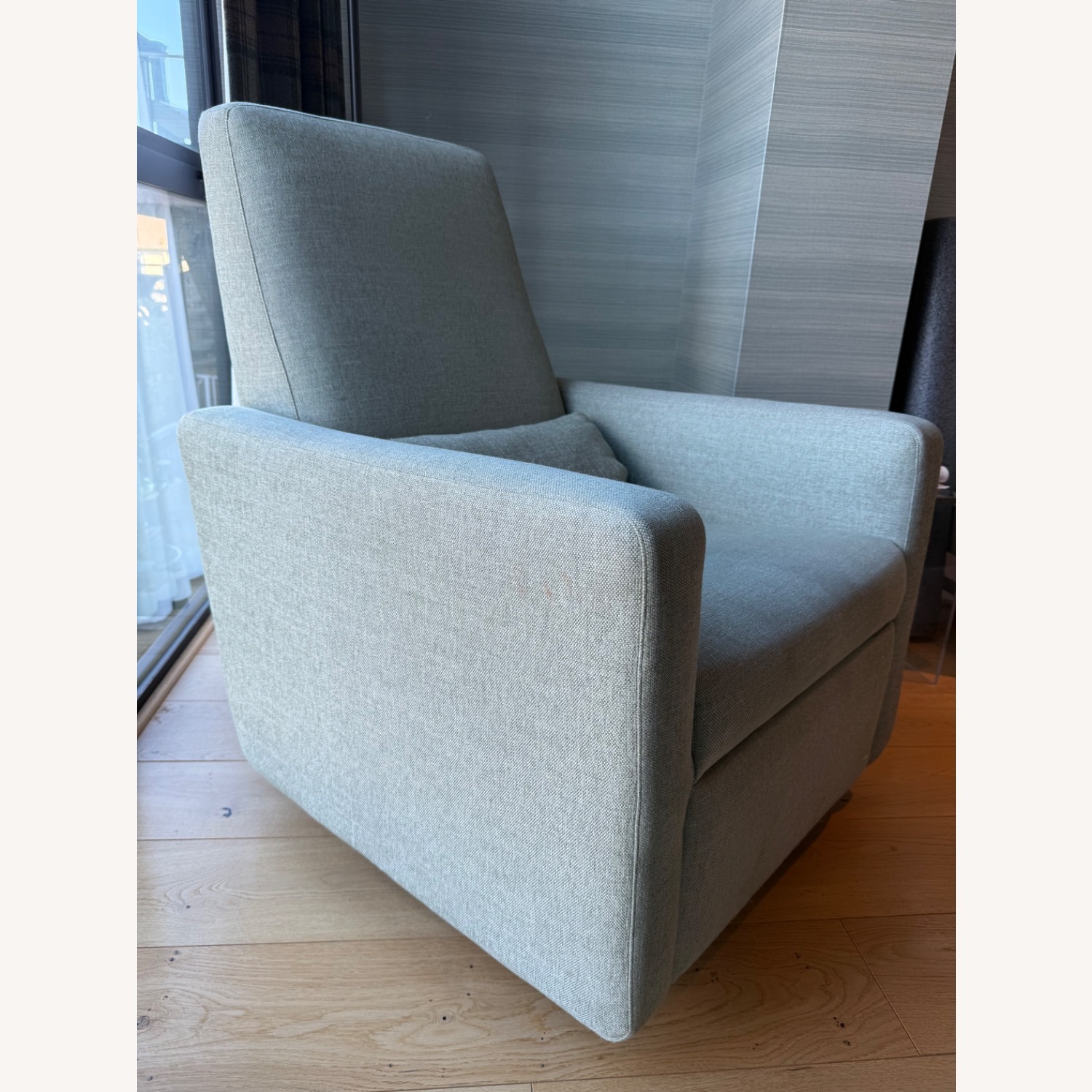 Monte Design Motorized Matera Glider/Recliner - image-3