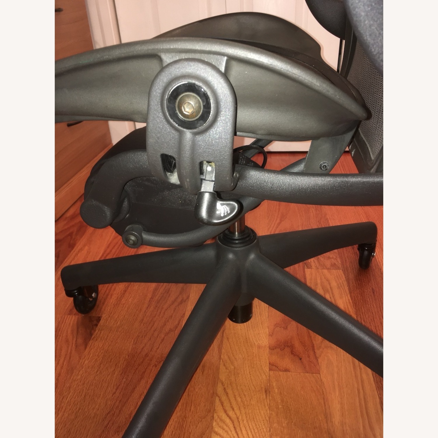 Herman Miller Aeron Chair (Size A) - image-5