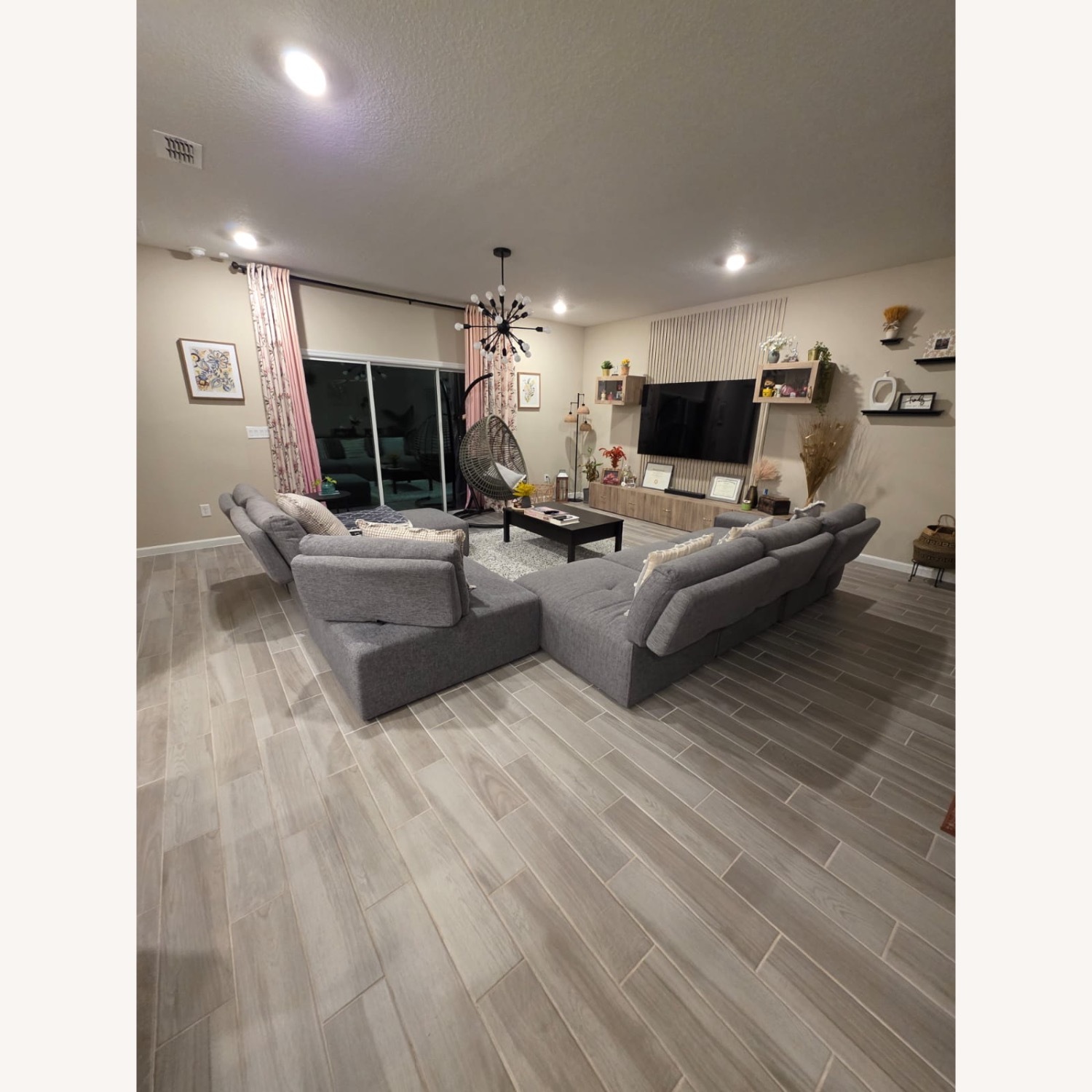 Rooms To Go Laney 6 Pc Right Chaise Sectional  - image-3