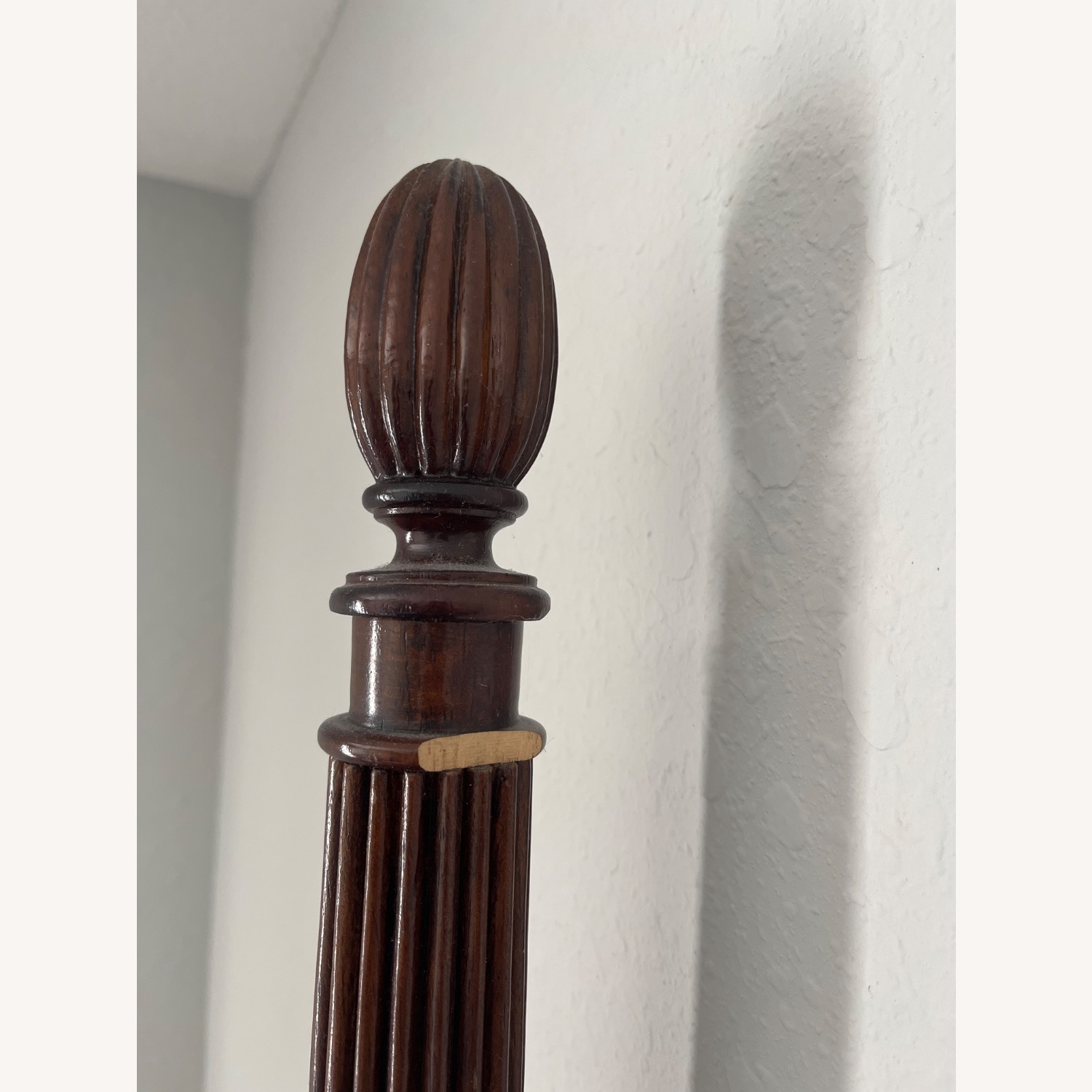 4 Poster Queen Bed - image-5