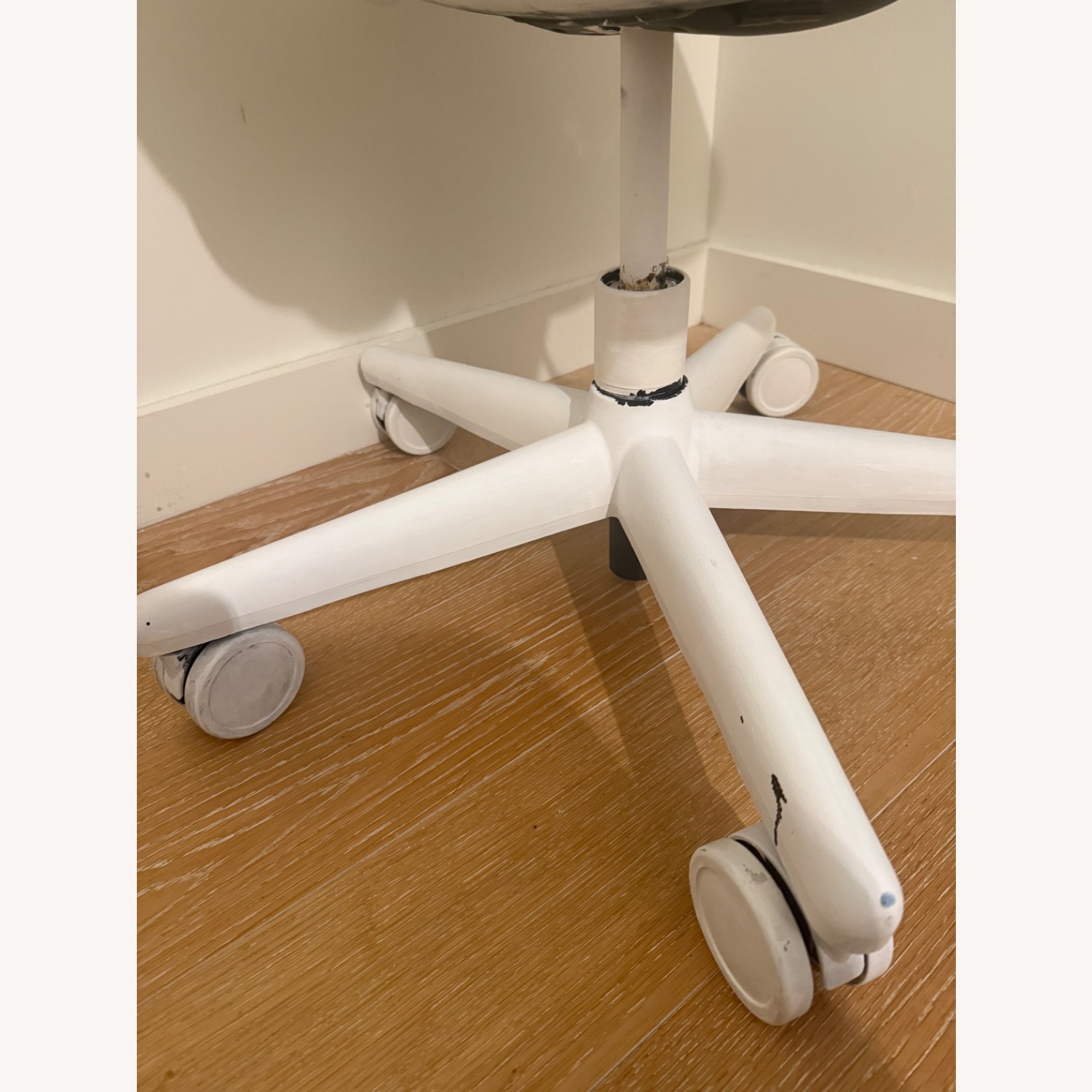 Steelcase Ergonomic Chair - image-2